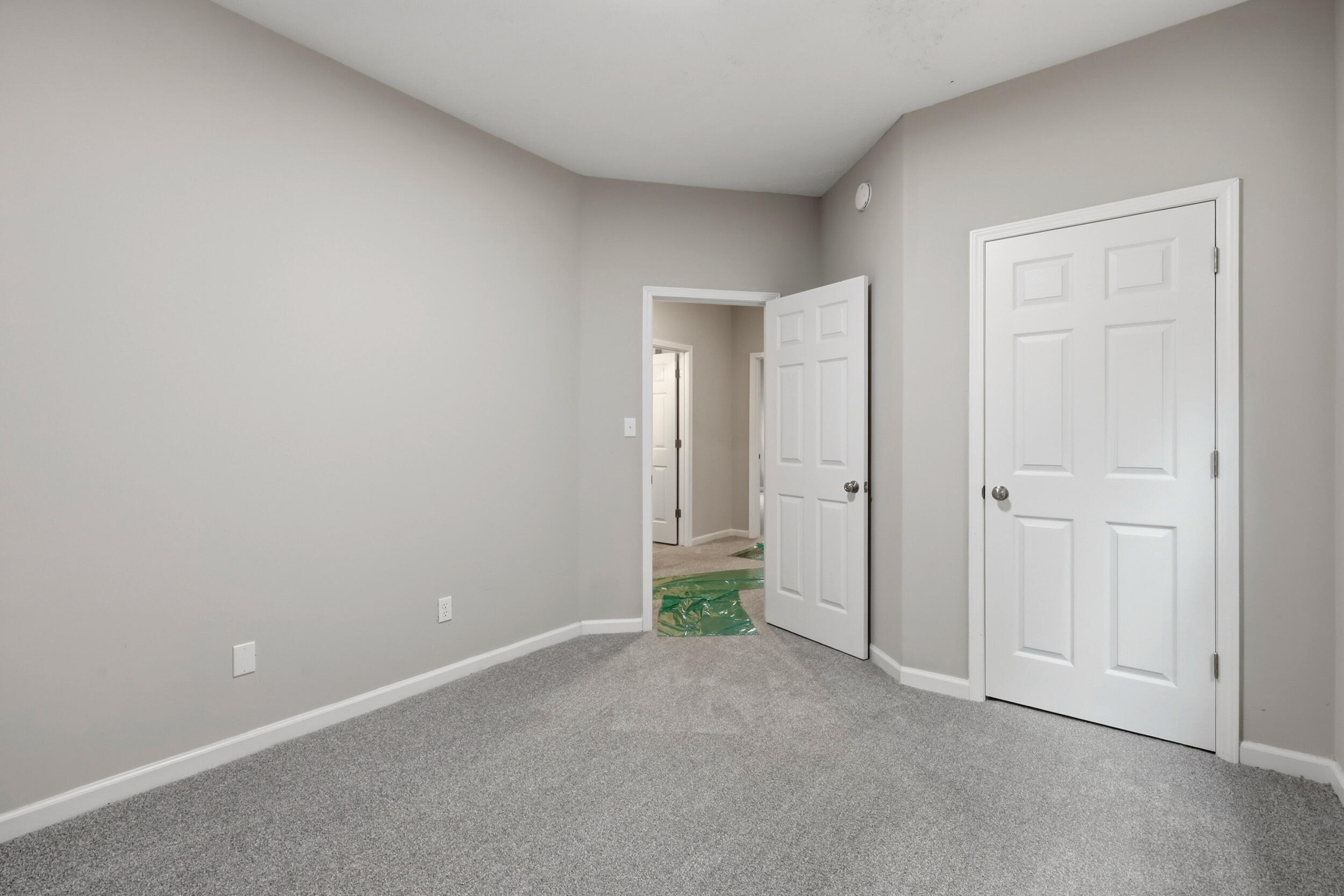 672 Danby Woods Drive Property Photo 4