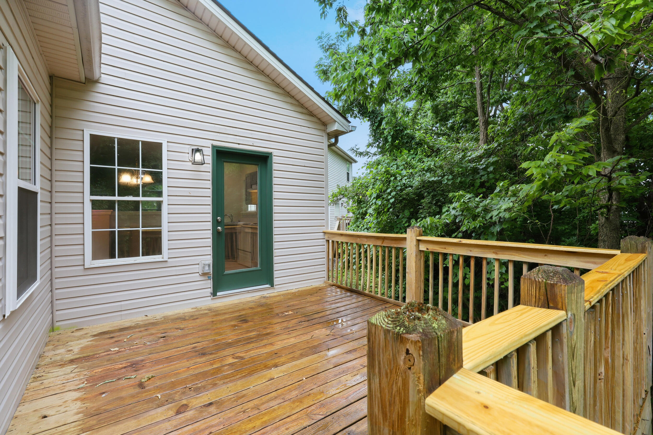 672 Danby Woods Drive Property Photo 6