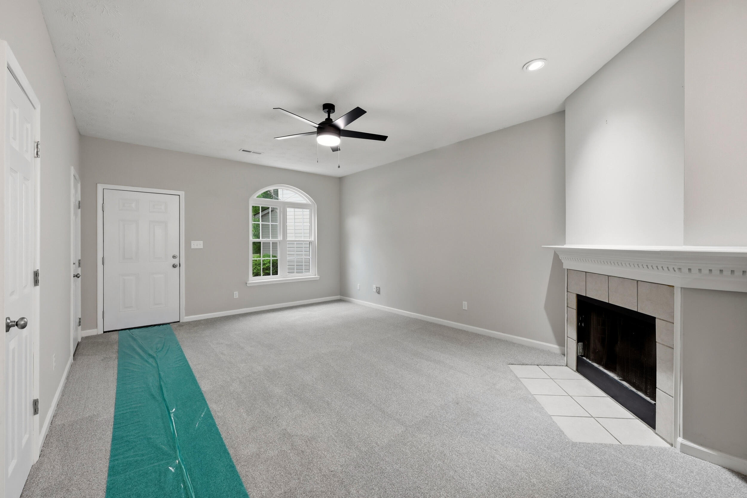 672 Danby Woods Drive Property Photo 10