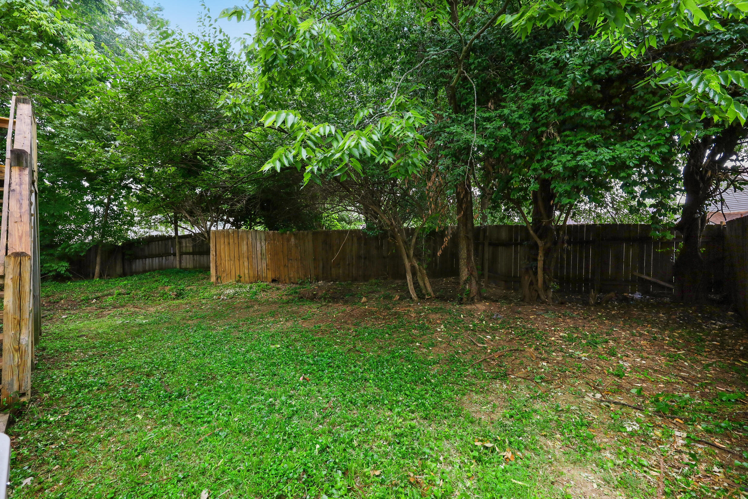 672 Danby Woods Drive Property Photo 25