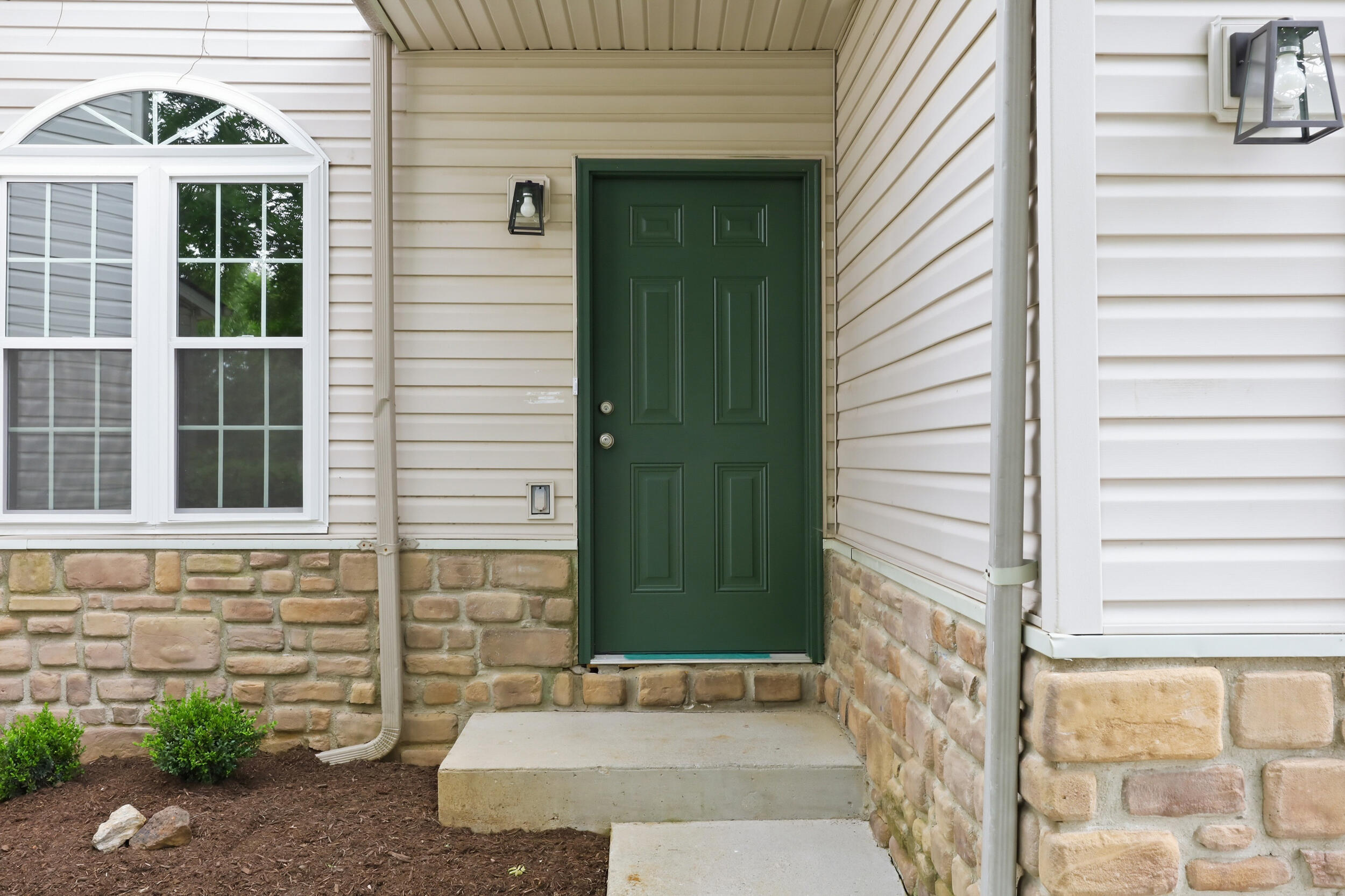 672 Danby Woods Drive Property Photo 27