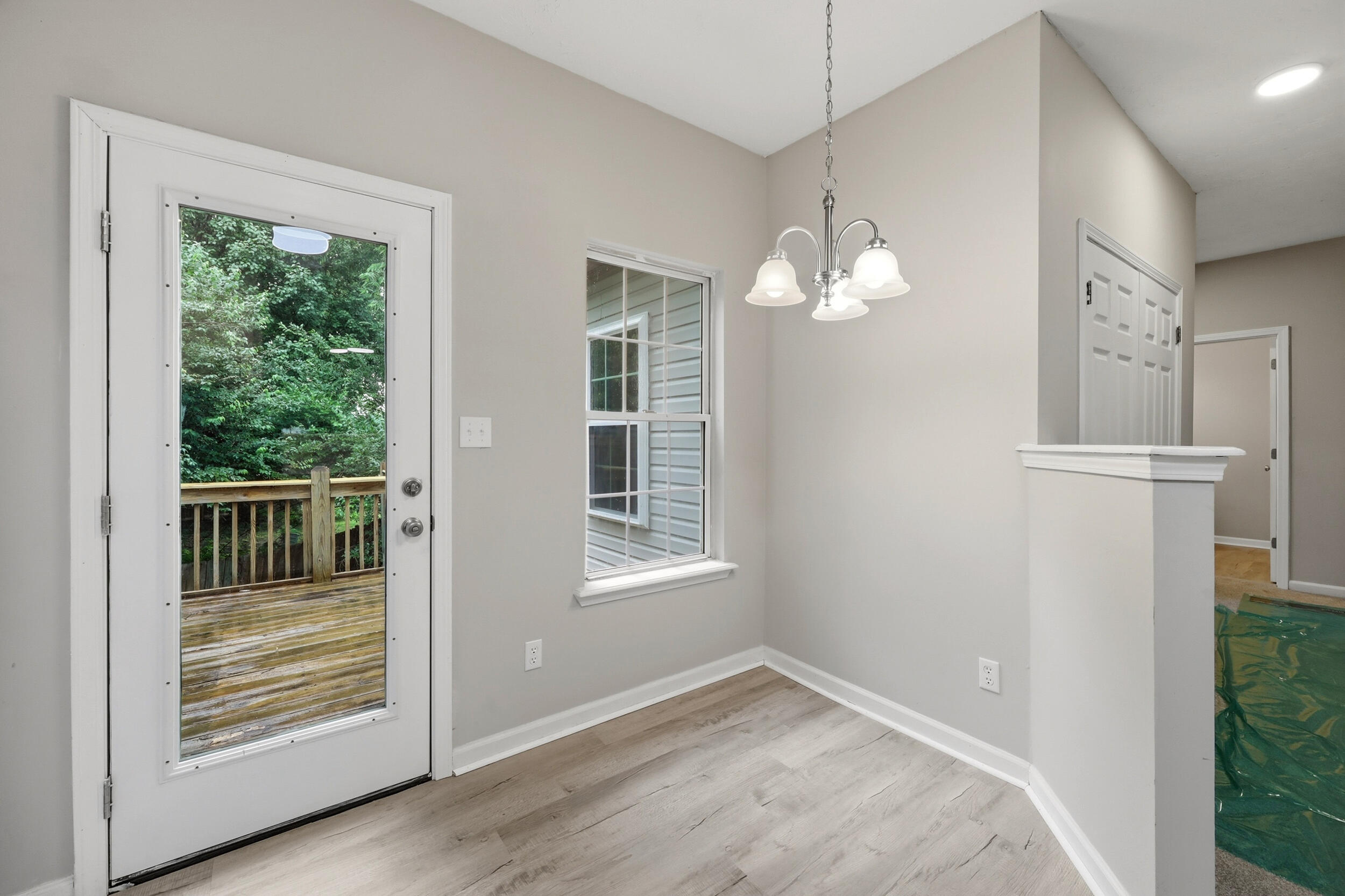 672 Danby Woods Drive Property Photo 28