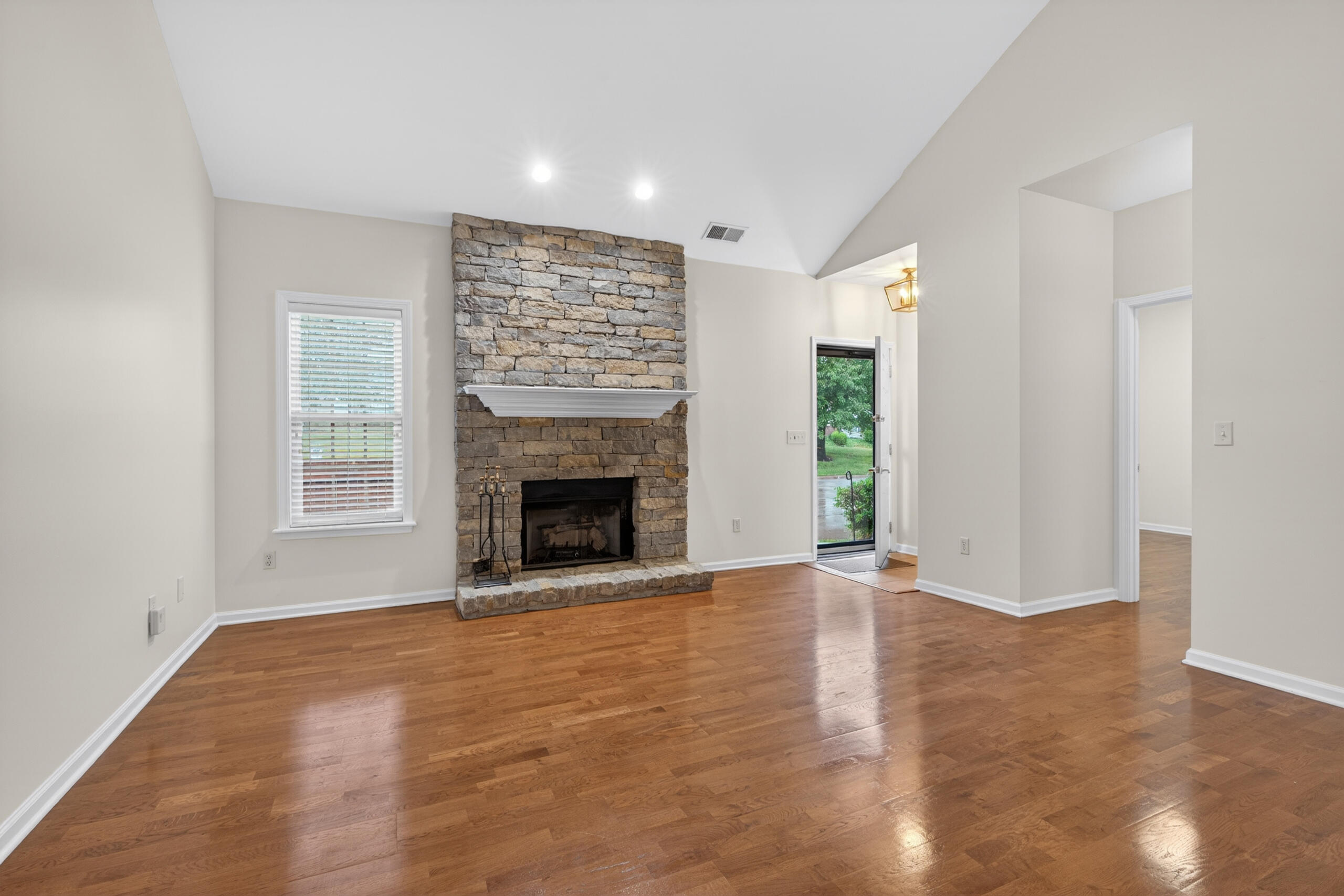 569 Goldon Trophy Trail Property Photo 3