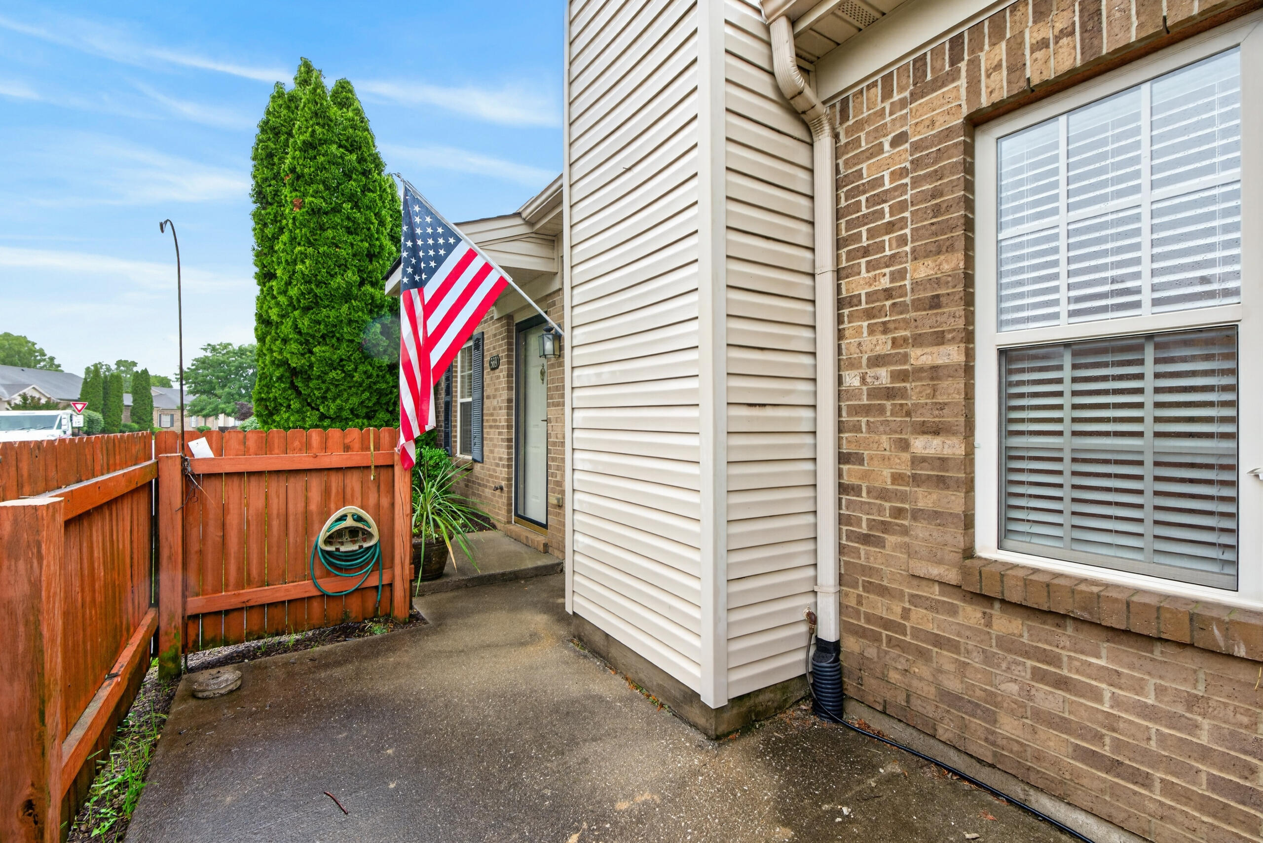 569 Goldon Trophy Trail Property Photo 6
