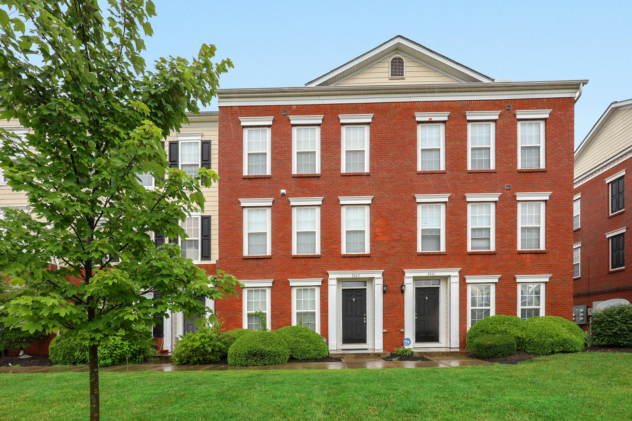 2443 Aristocracy Circle Property Photo 2