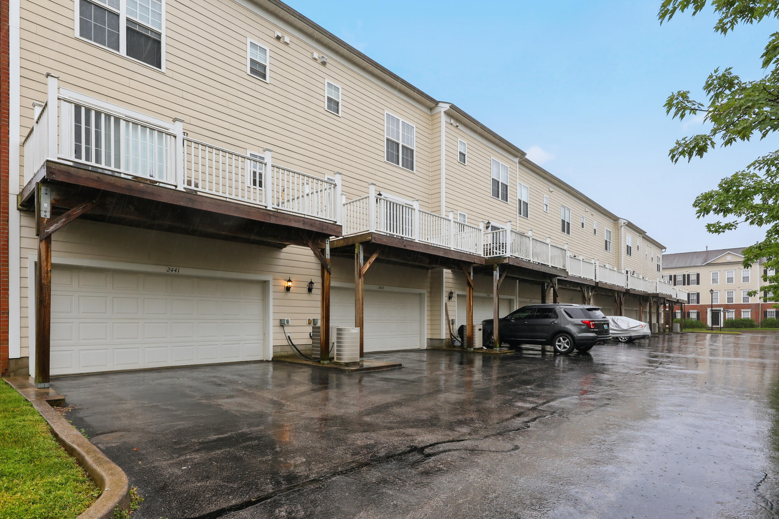 2443 Aristocracy Circle Property Photo 23