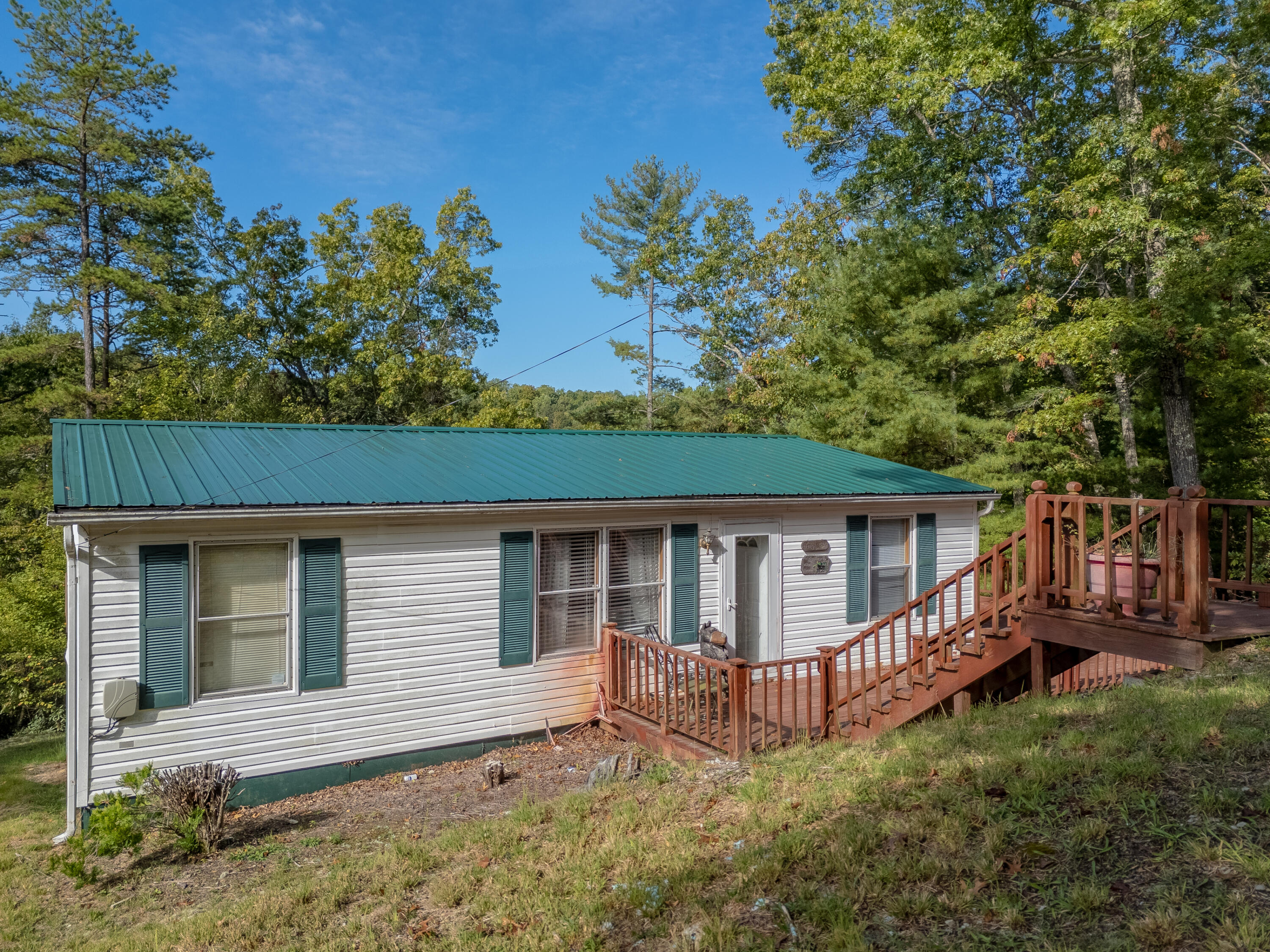 139 Robin Lane Property Photo 7