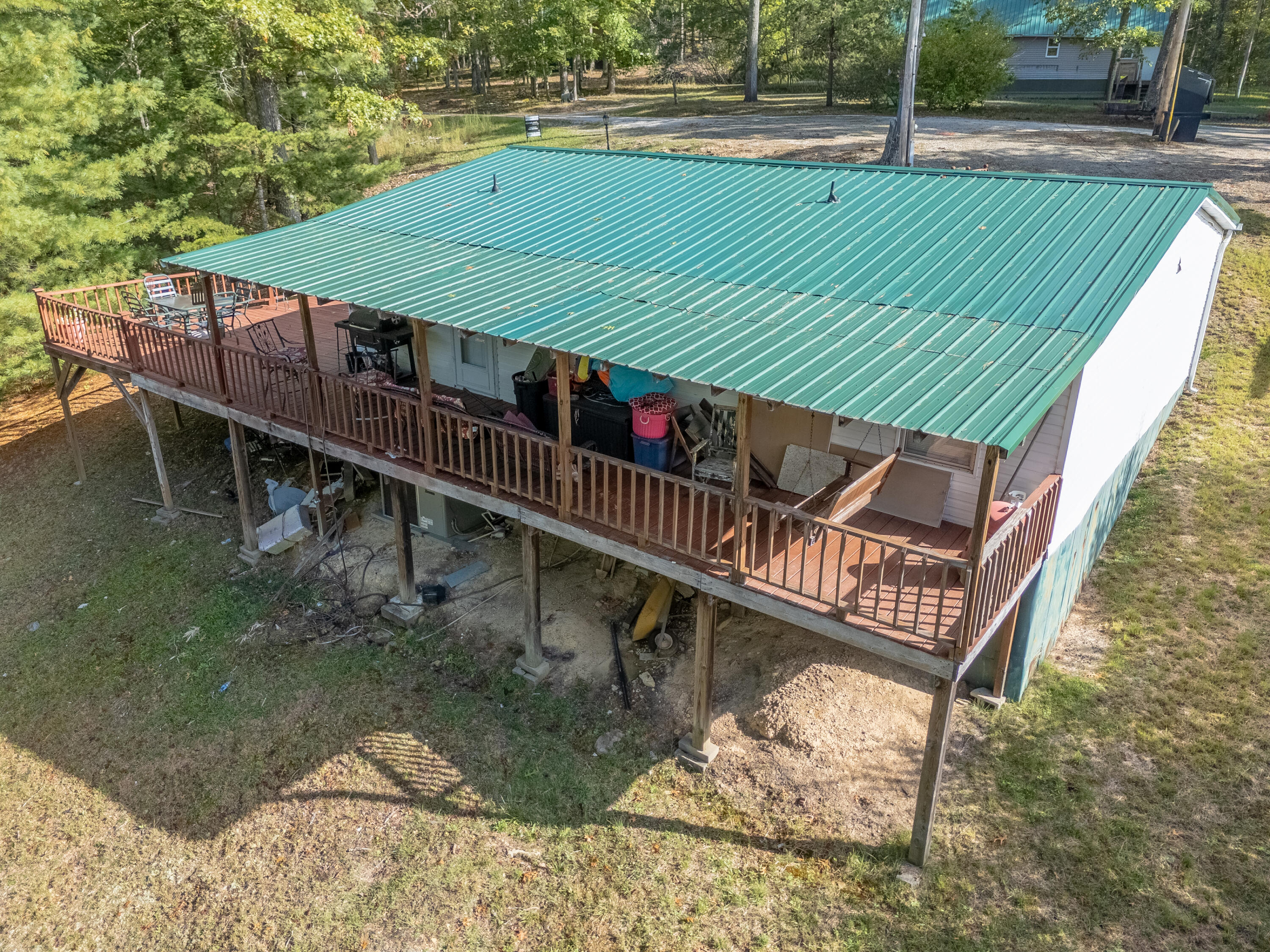 139 Robin Lane Property Photo 8