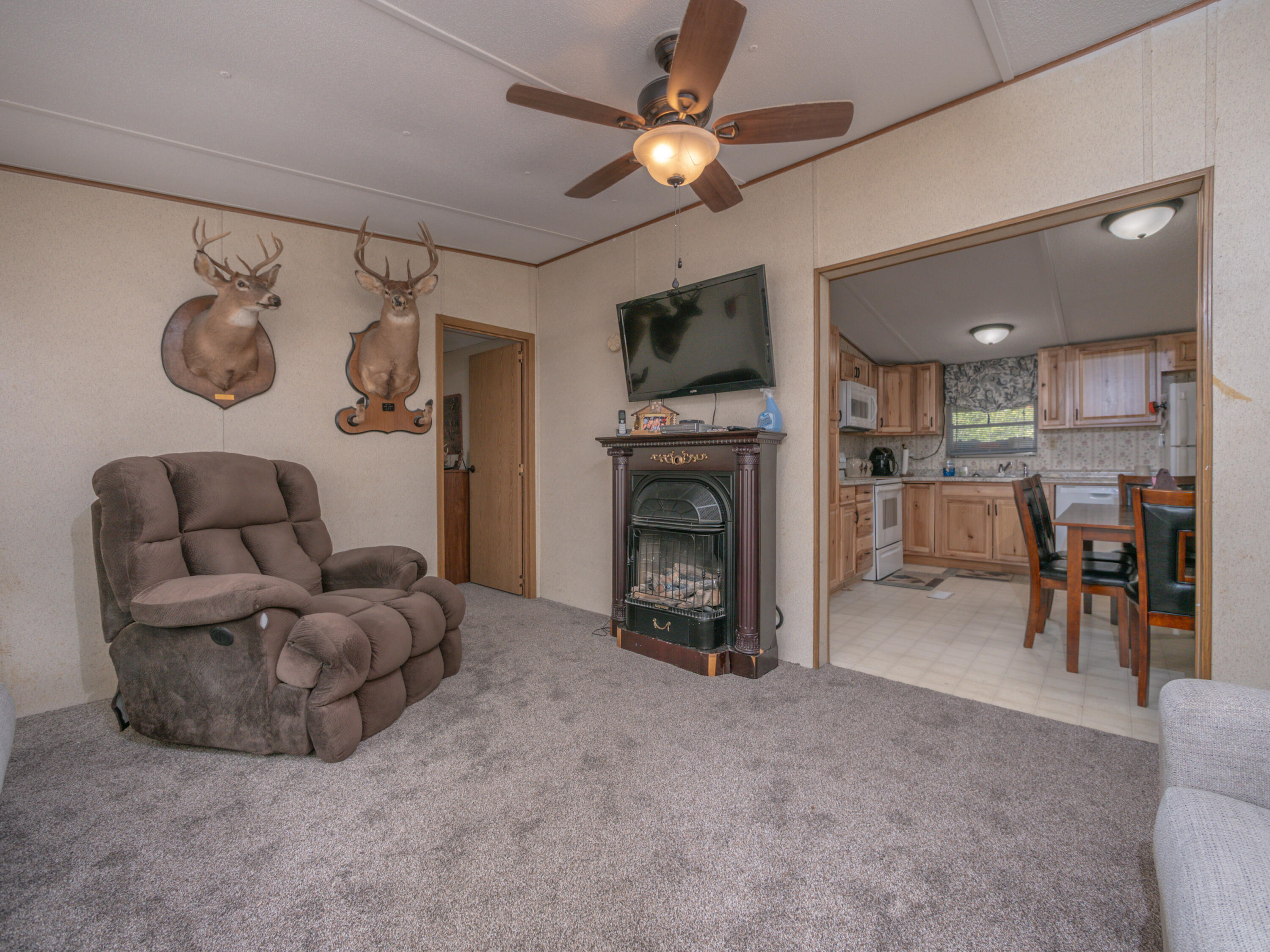 139 Robin Lane Property Photo 11