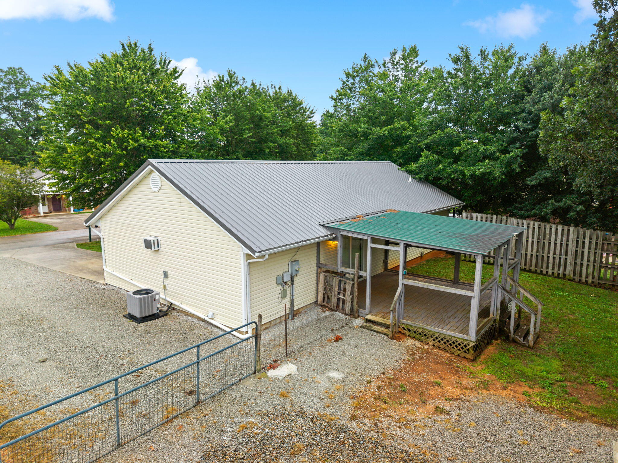 85 Falcon View Trail Property Photo 8