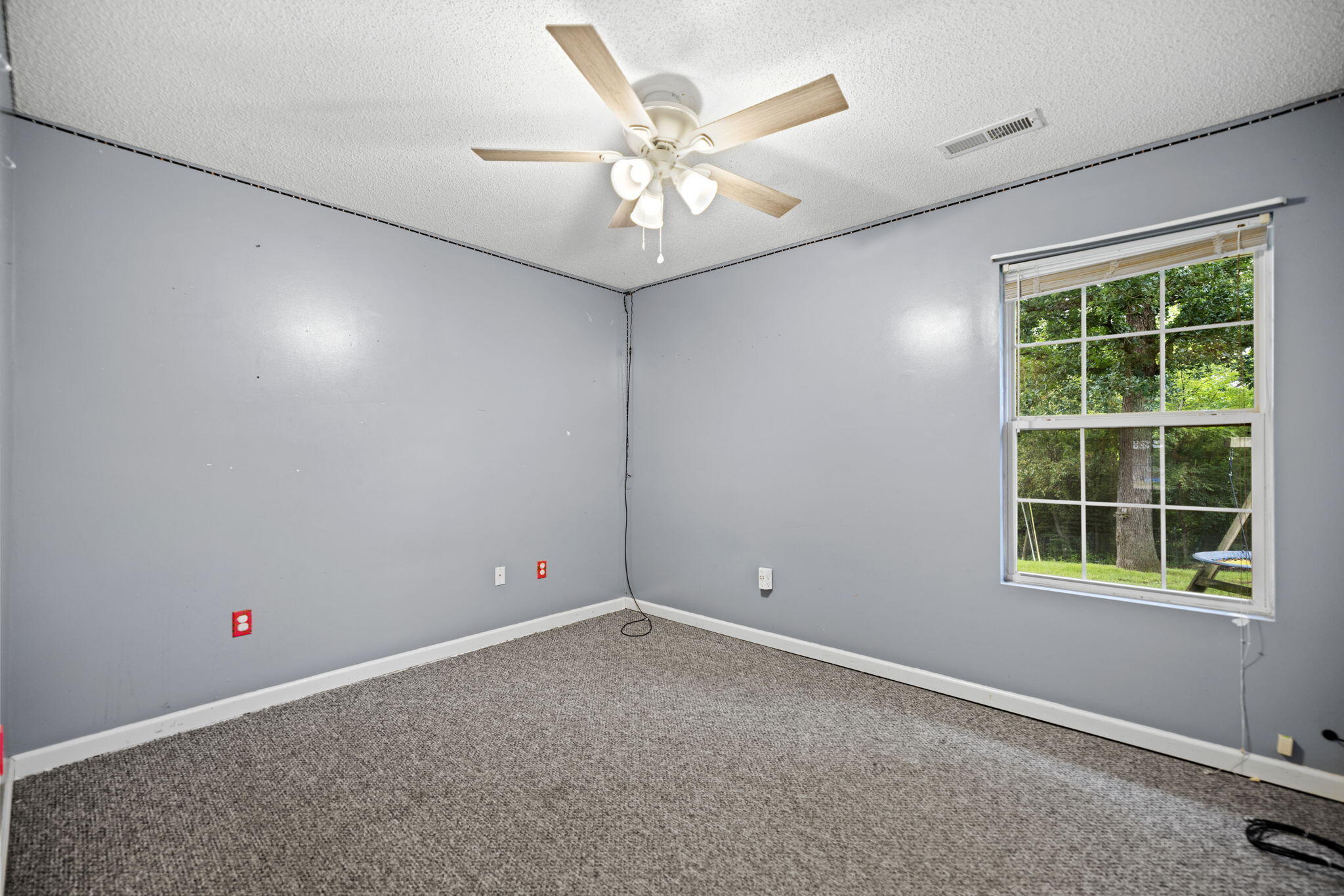 85 Falcon View Trail Property Photo 31