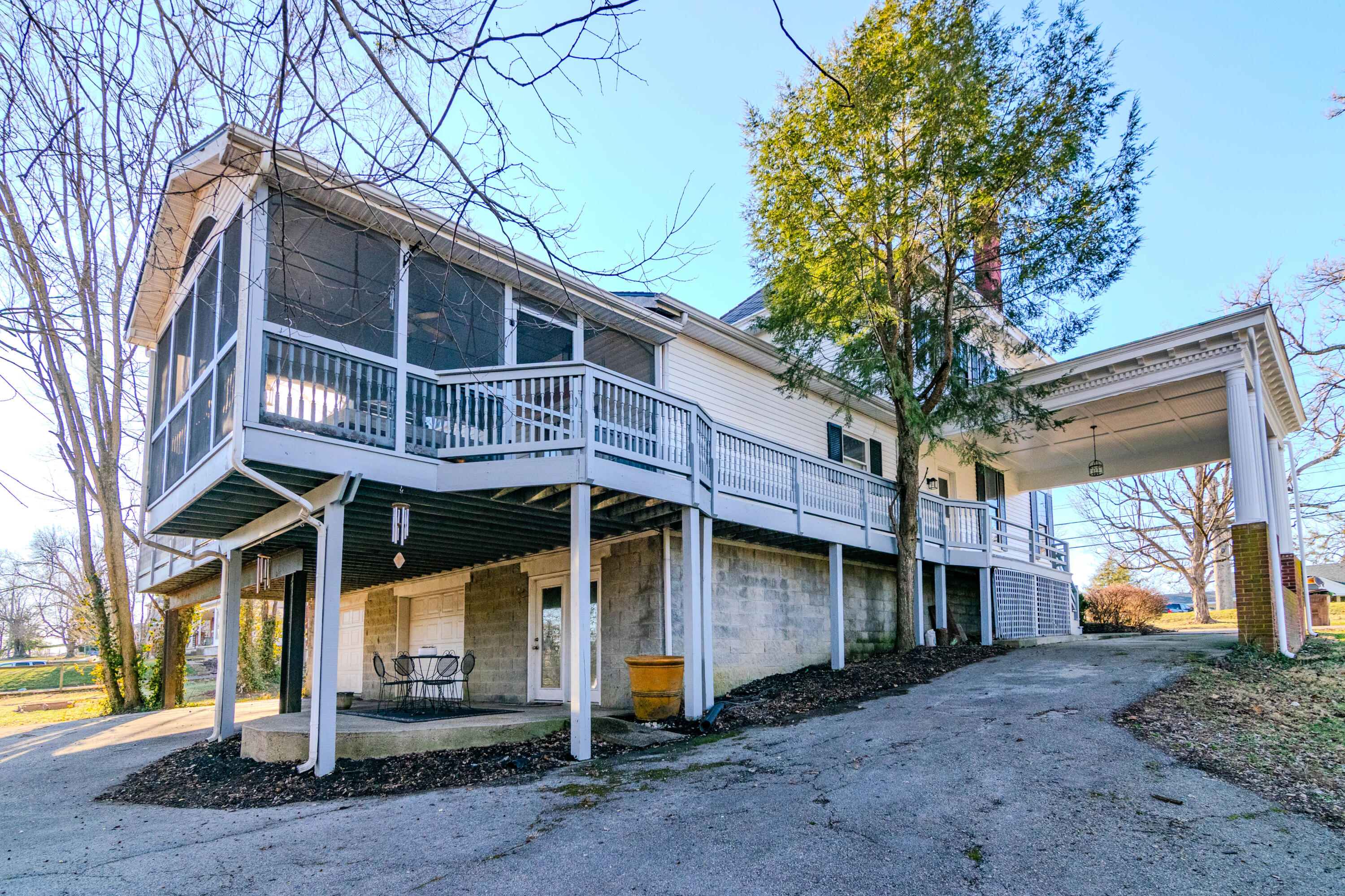 600 Boone Avenue Property Photo 9