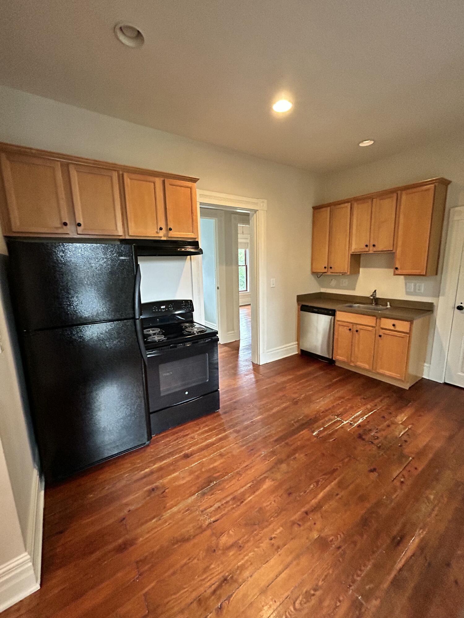 152 E Fourth Street Property Photo 9
