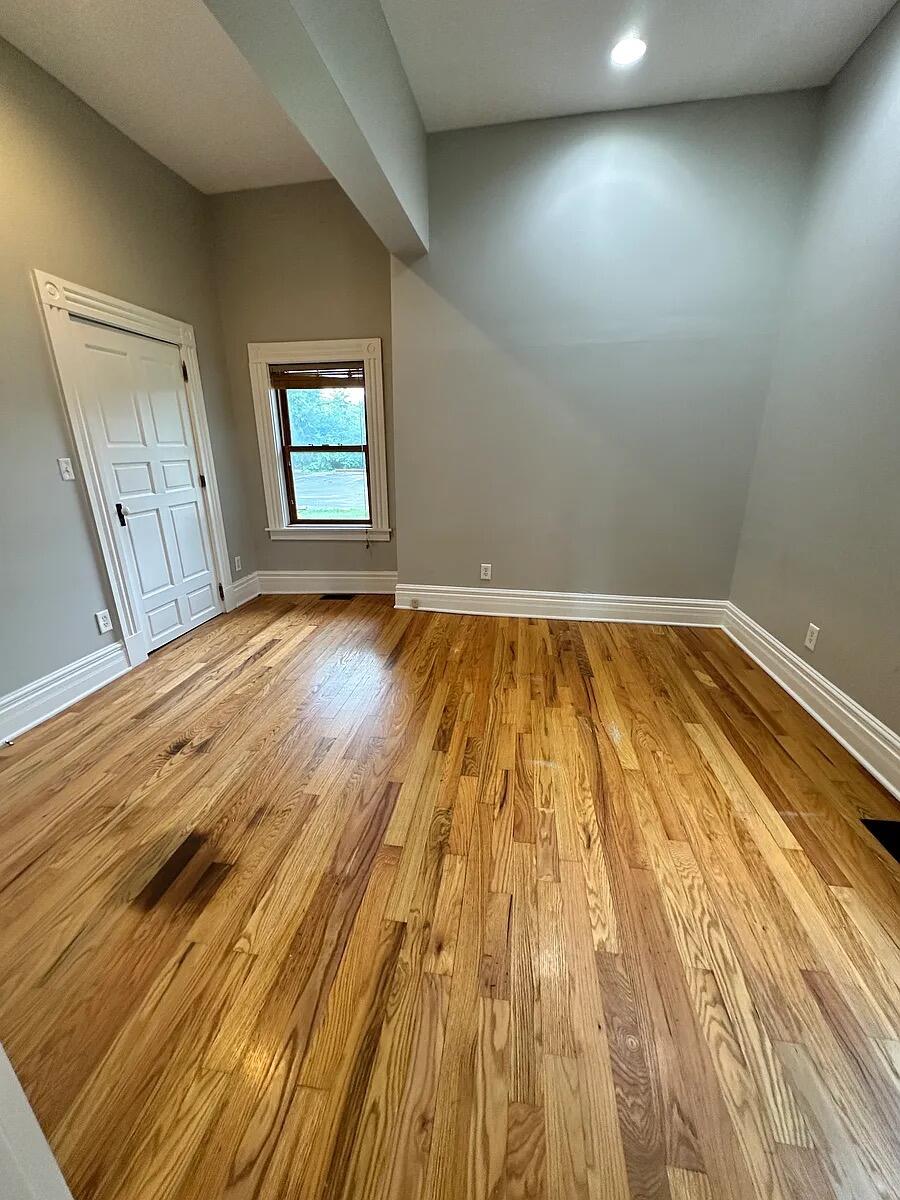 152 E Fourth Street Property Photo 23