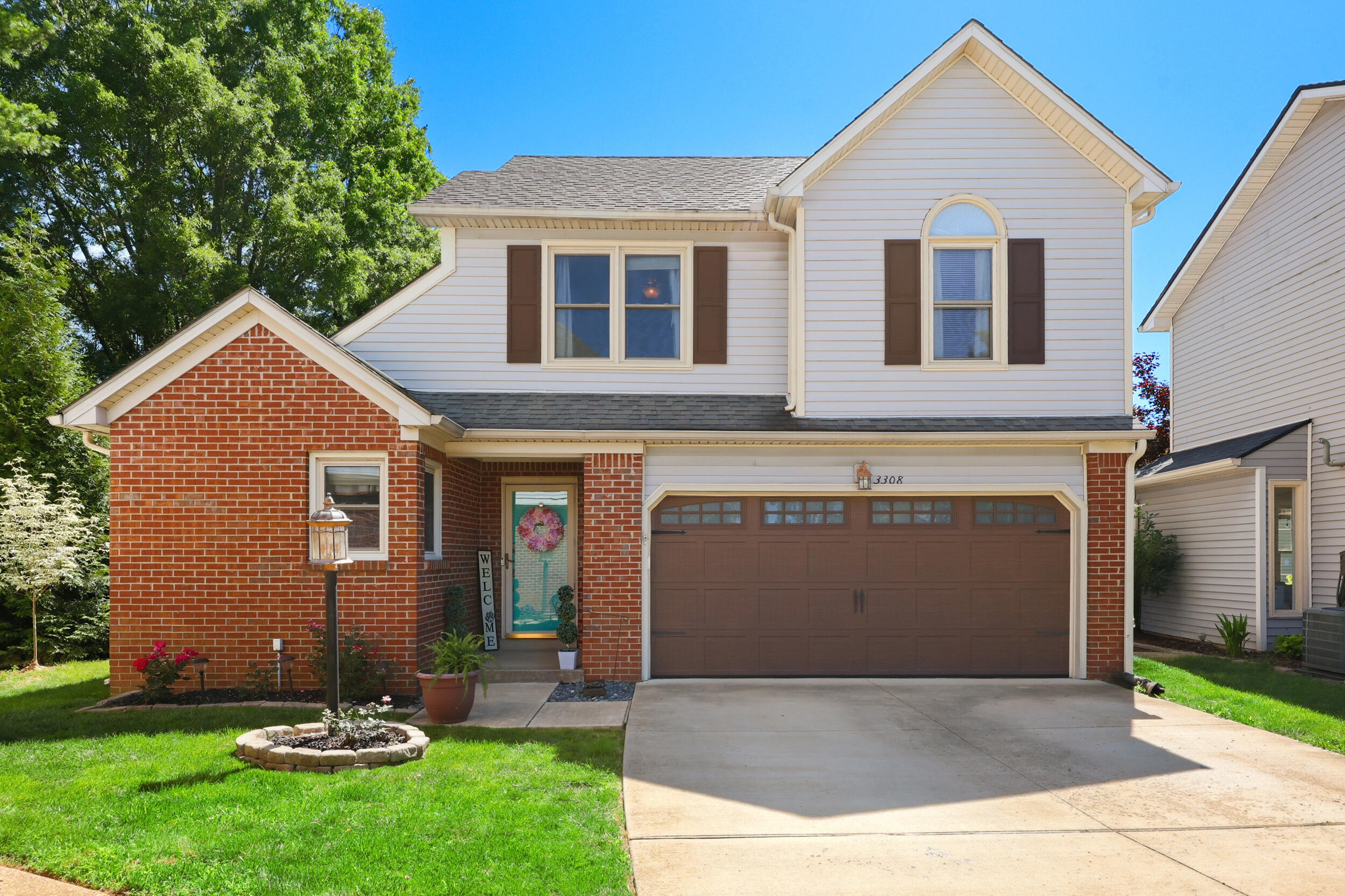 3308 Fort Harrods Court Property Photo 1
