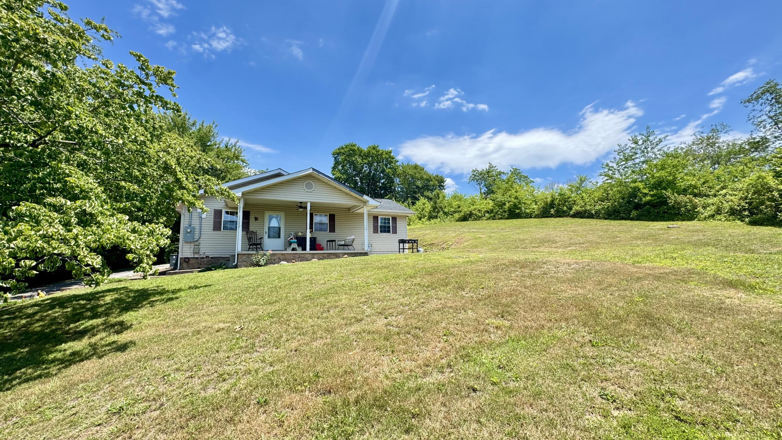 17 Sunny Brook Road Property Photo 4