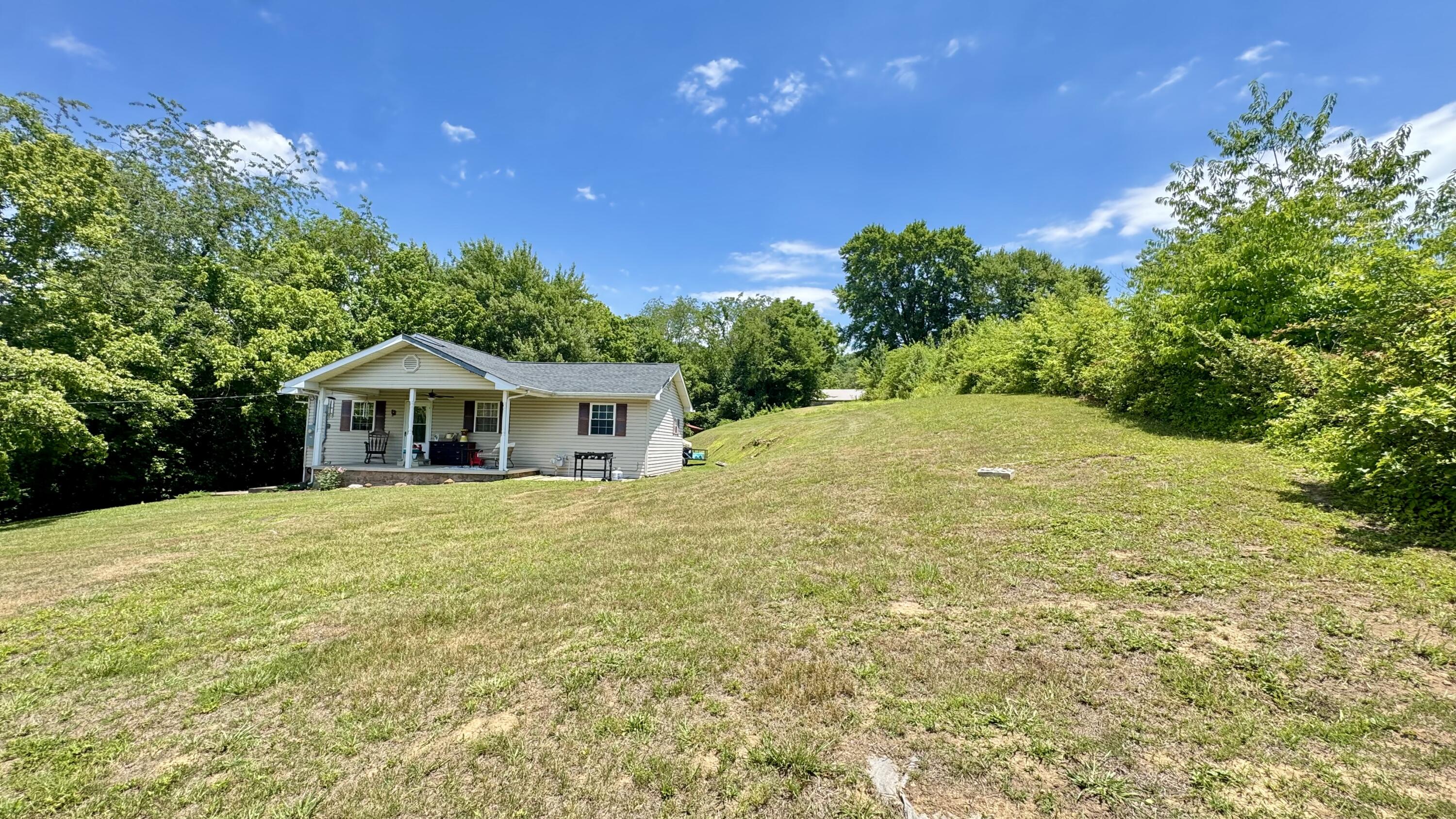 17 Sunny Brook Road Property Photo 5