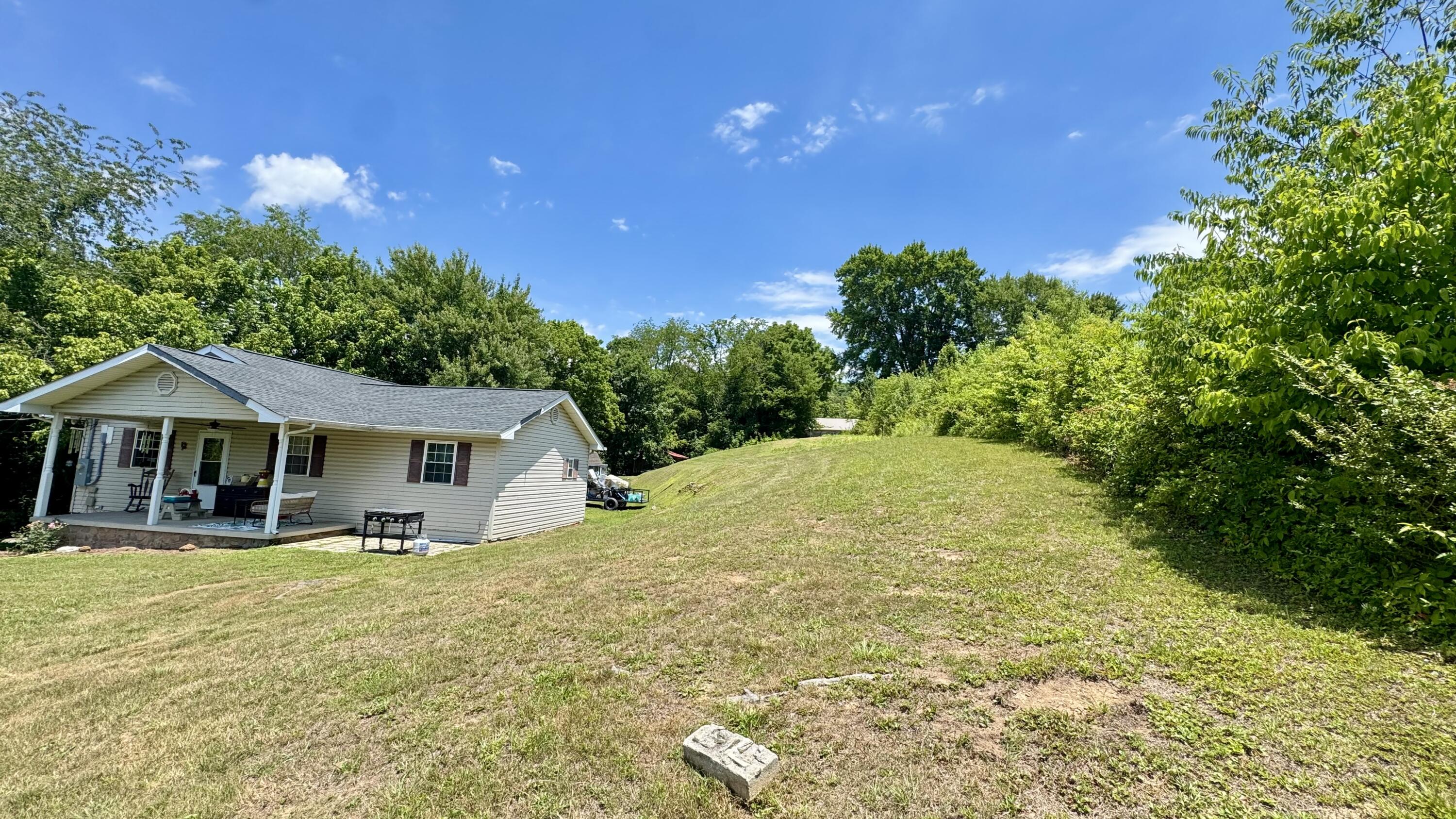 17 Sunny Brook Road Property Photo 6