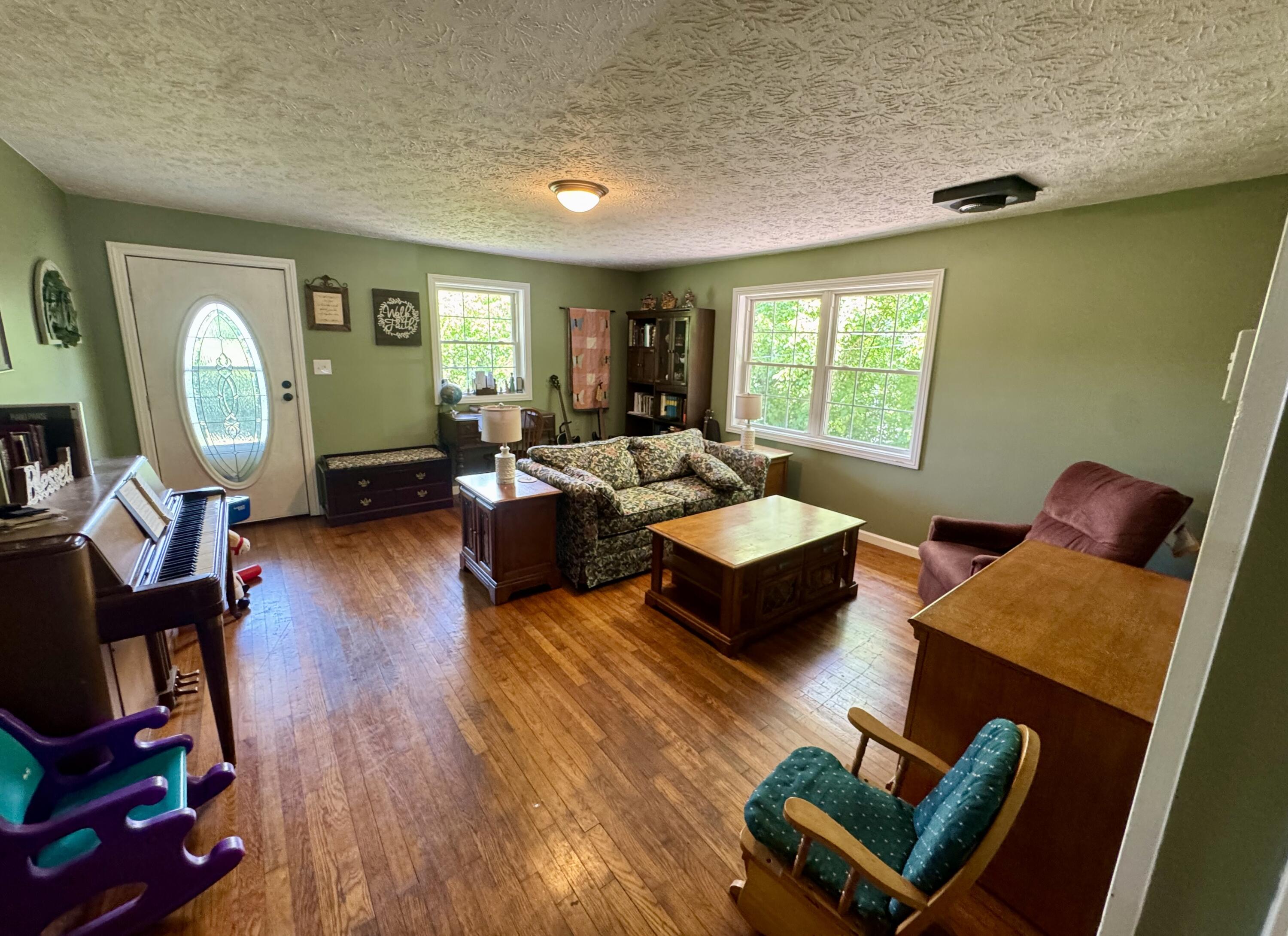 17 Sunny Brook Road Property Photo 13