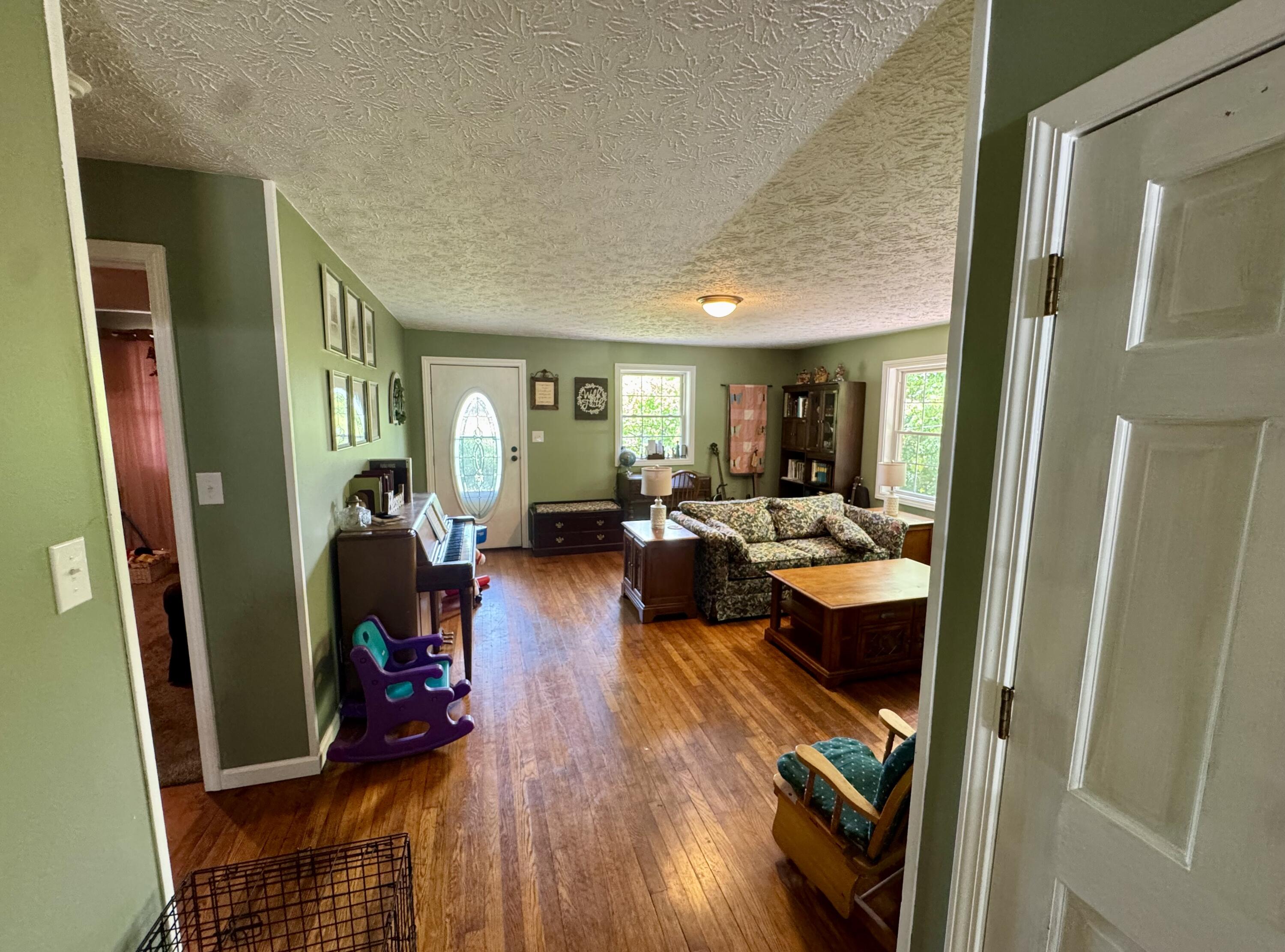 17 Sunny Brook Road Property Photo 14