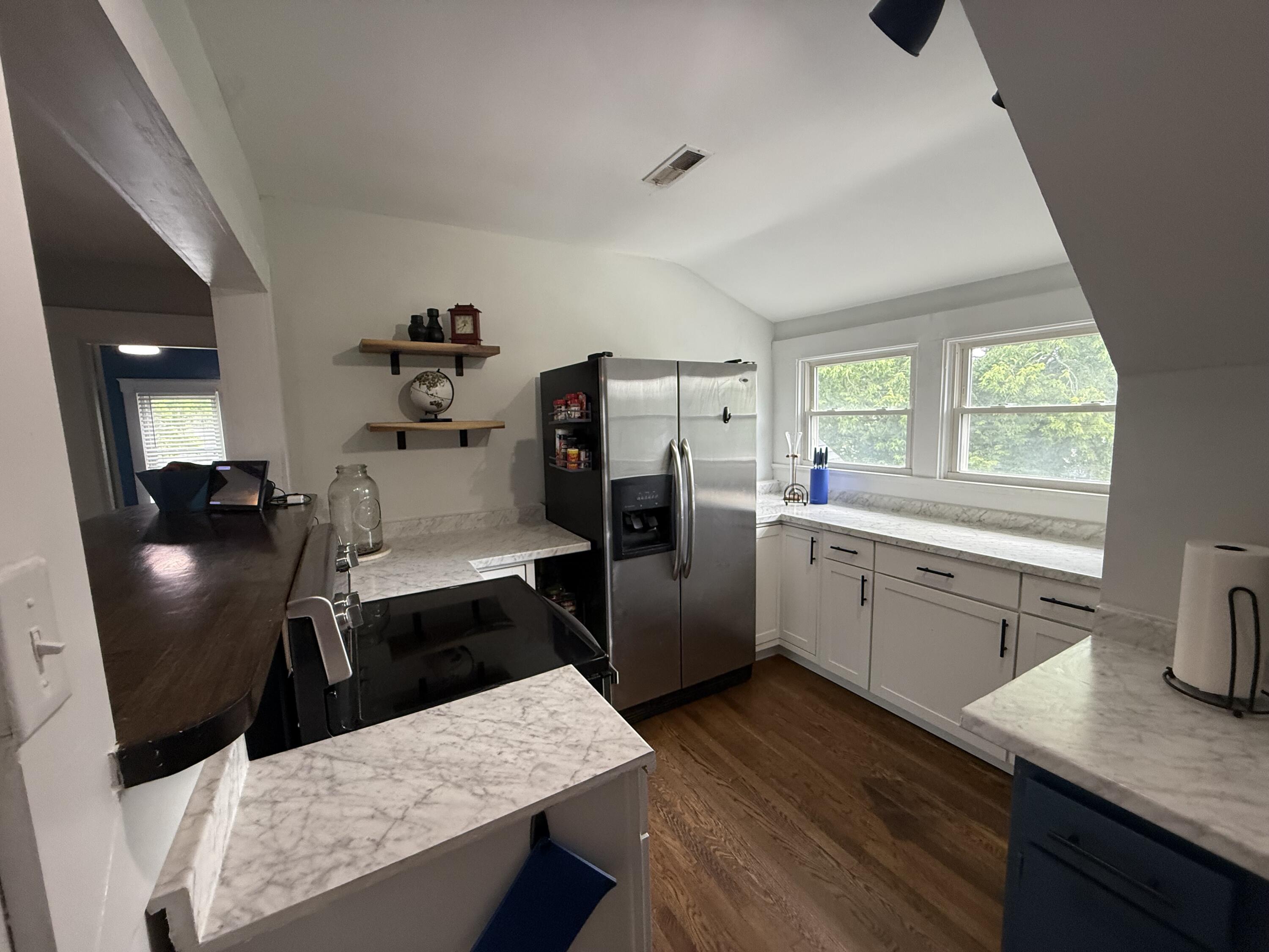 245-d Sunset Avenue Property Photo 27