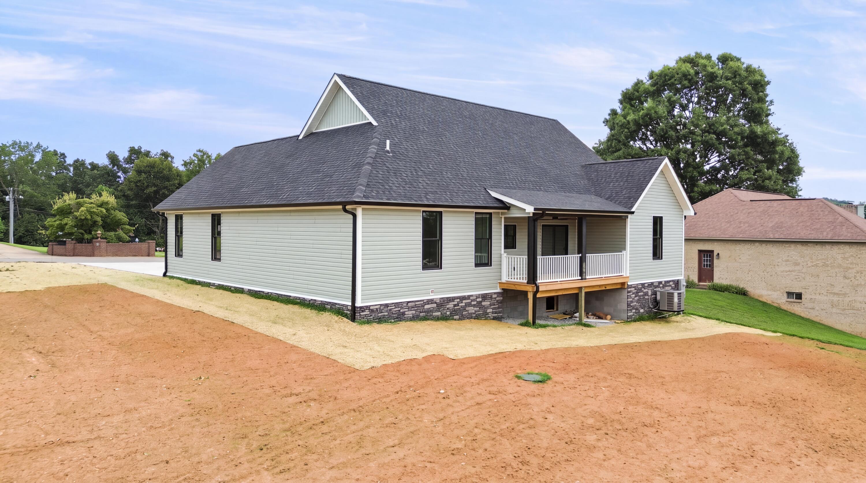 926 Winding Ridge Drive Property Photo 7