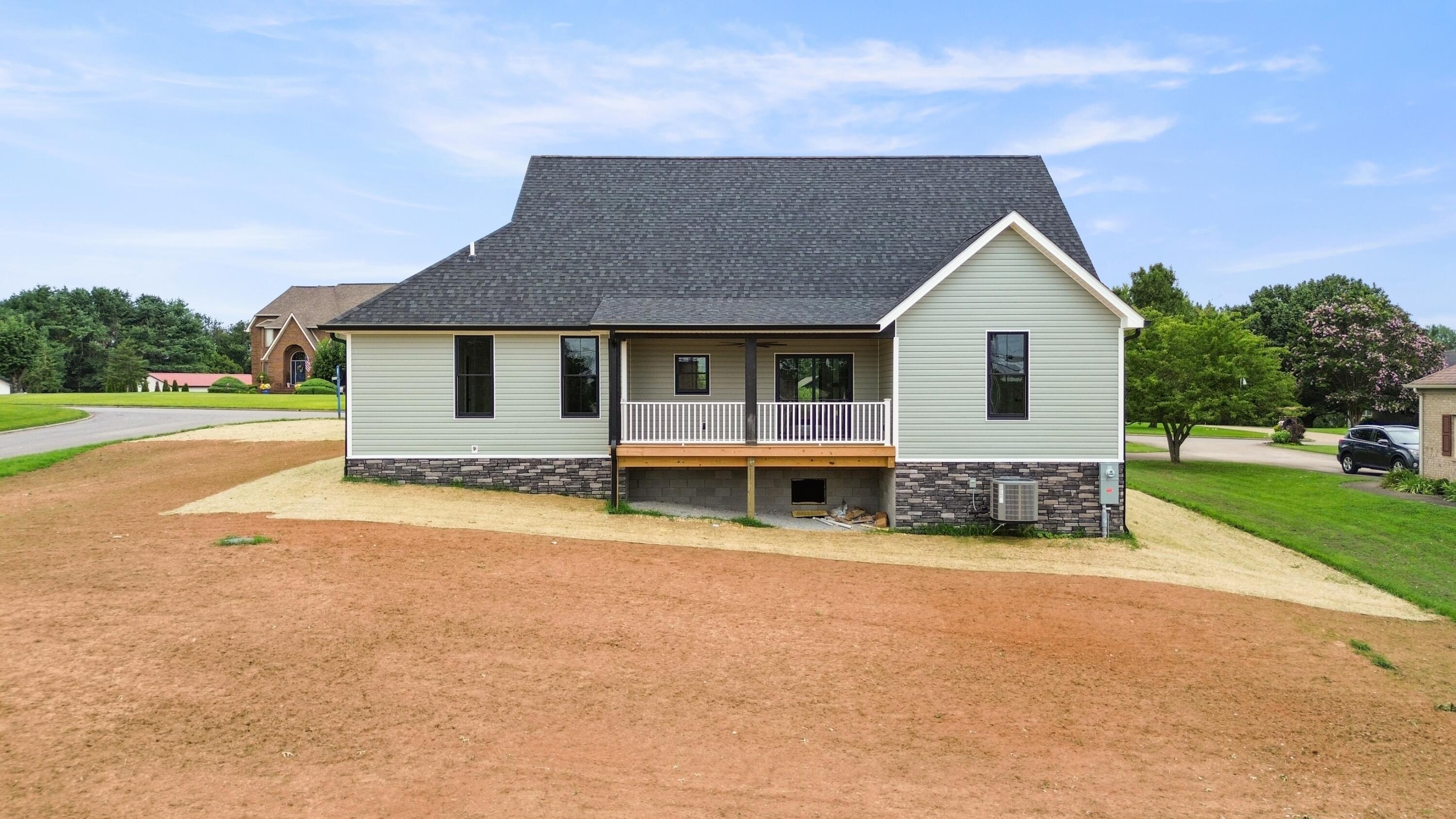 926 Winding Ridge Drive Property Photo 8