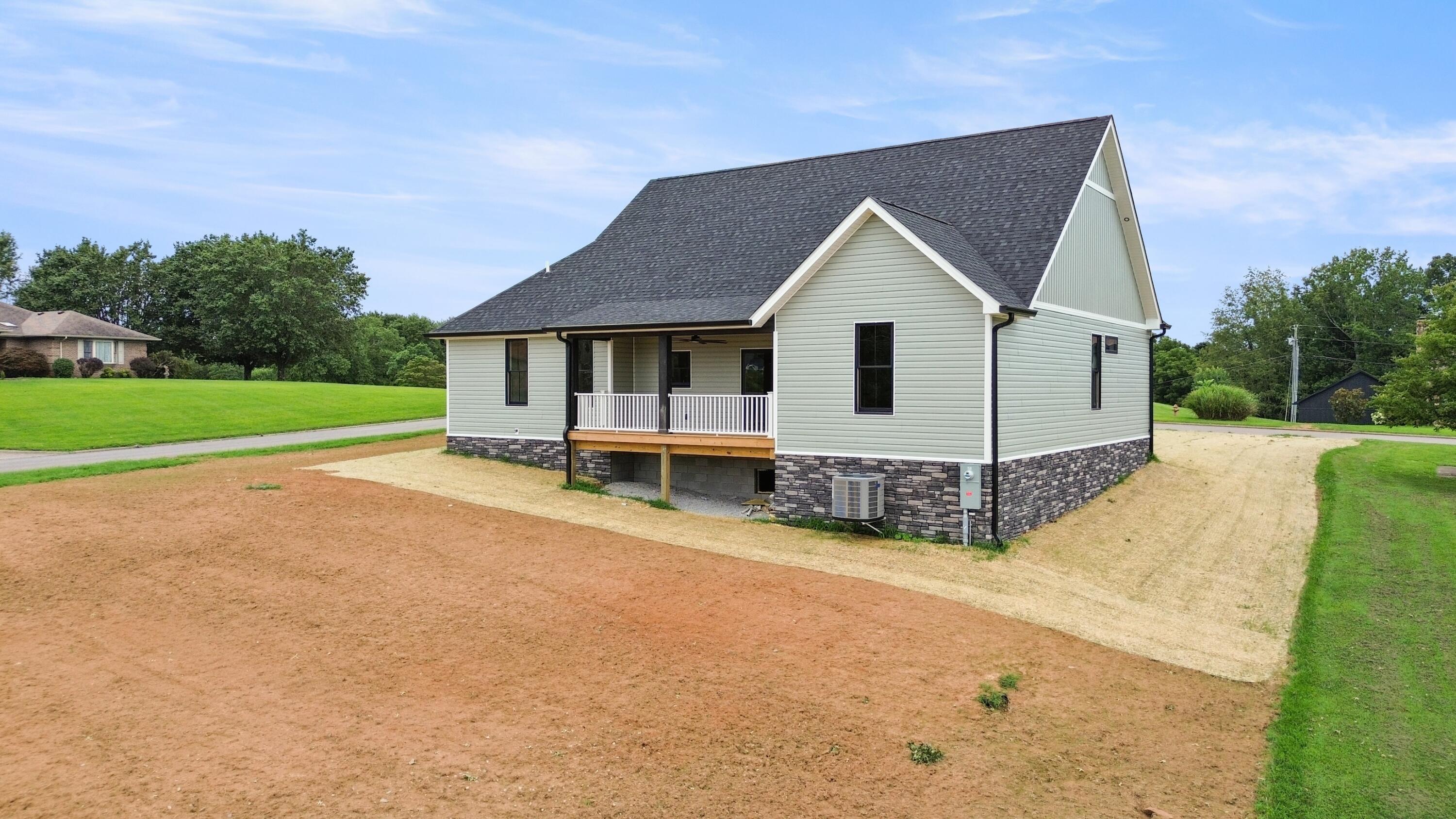 926 Winding Ridge Drive Property Photo 9