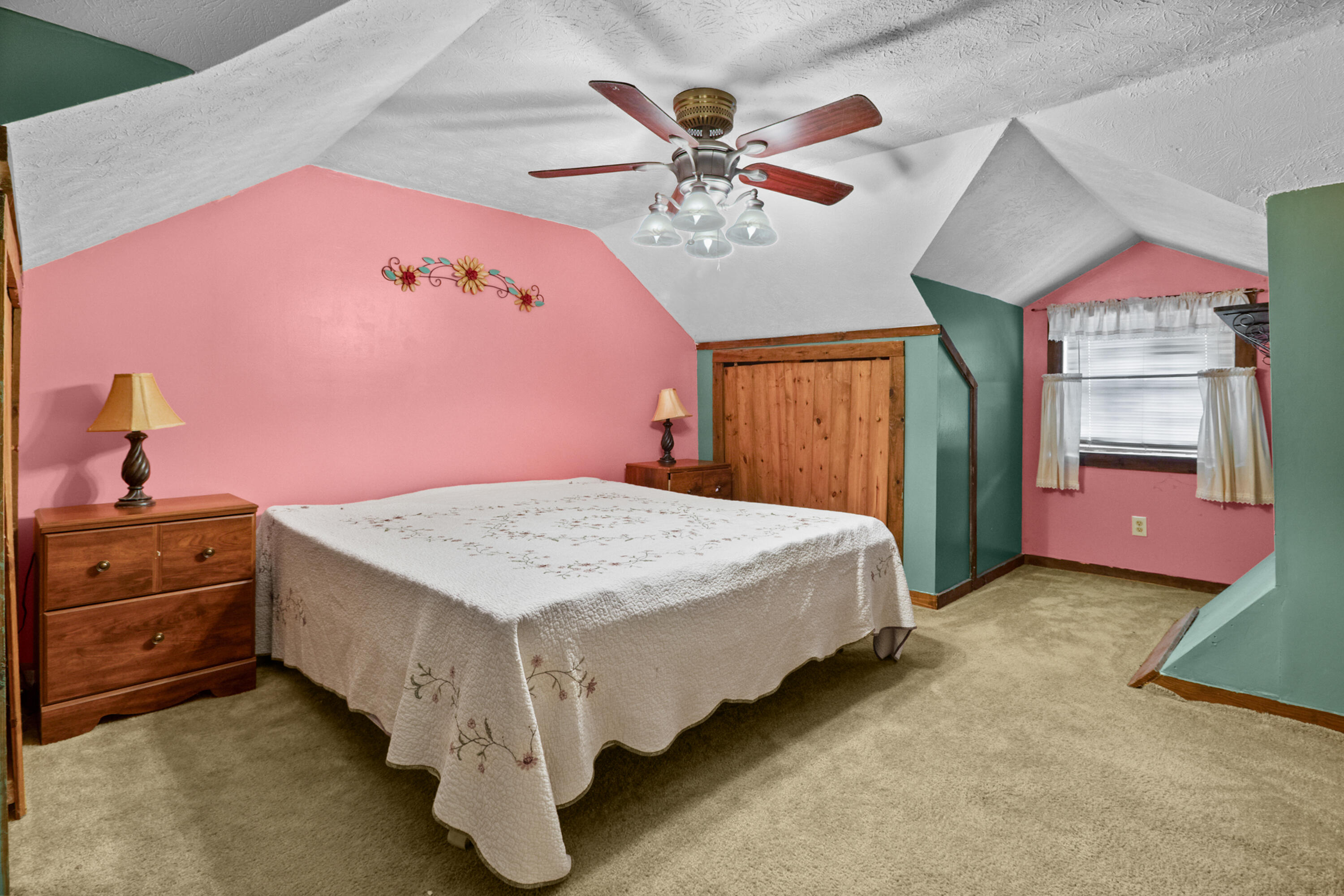 946 E Lakeshore Drive Property Photo 28