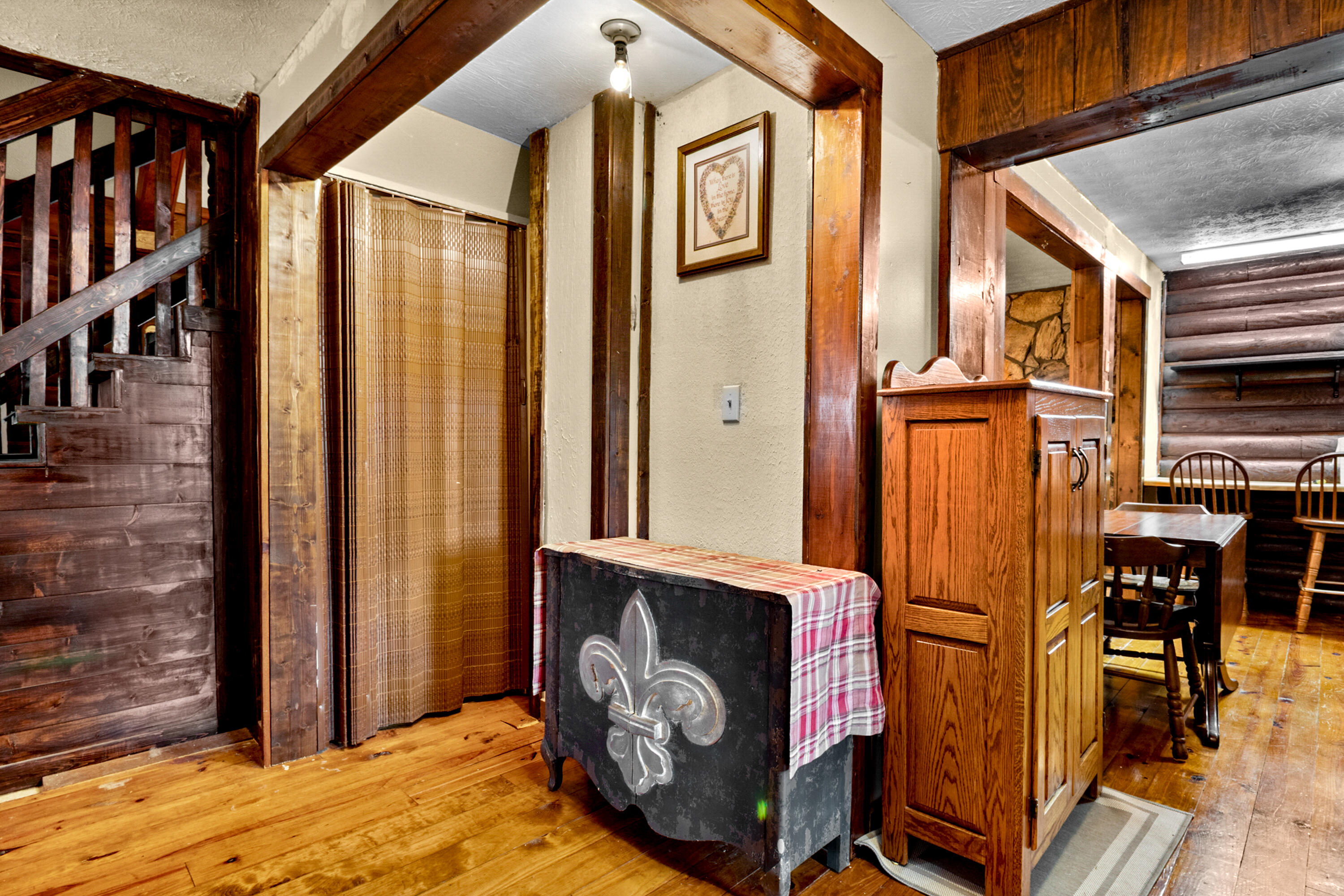 946 E Lakeshore Drive Property Photo 48