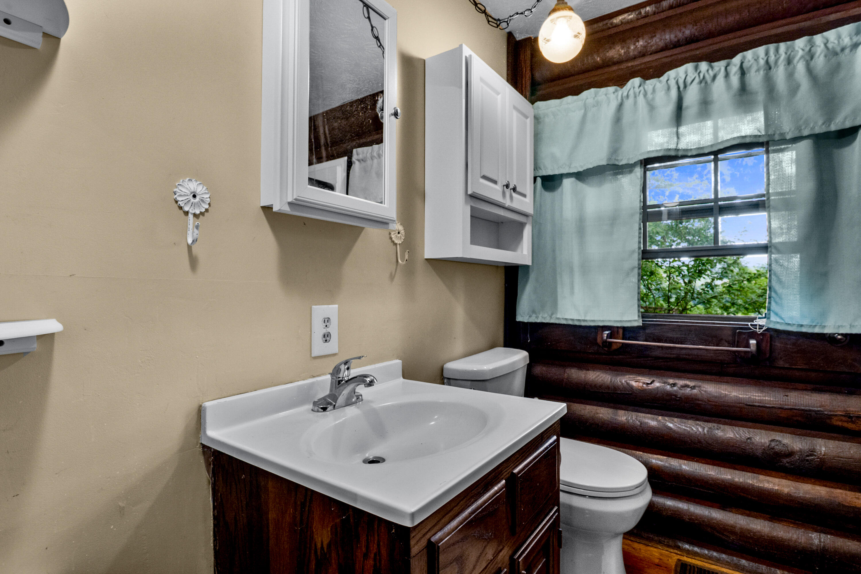 946 E Lakeshore Drive Property Photo 52