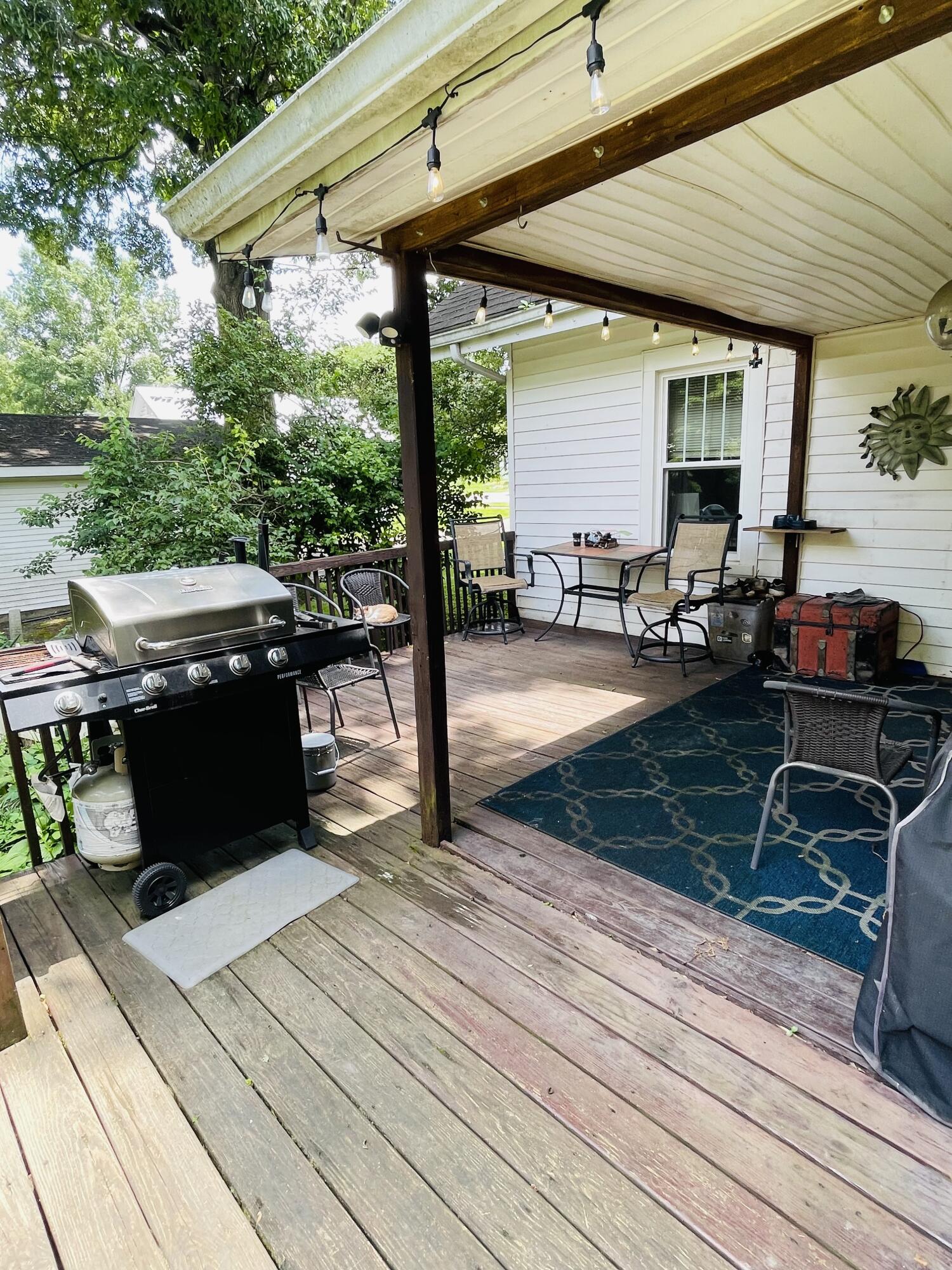 122 Adams Street Property Photo 12