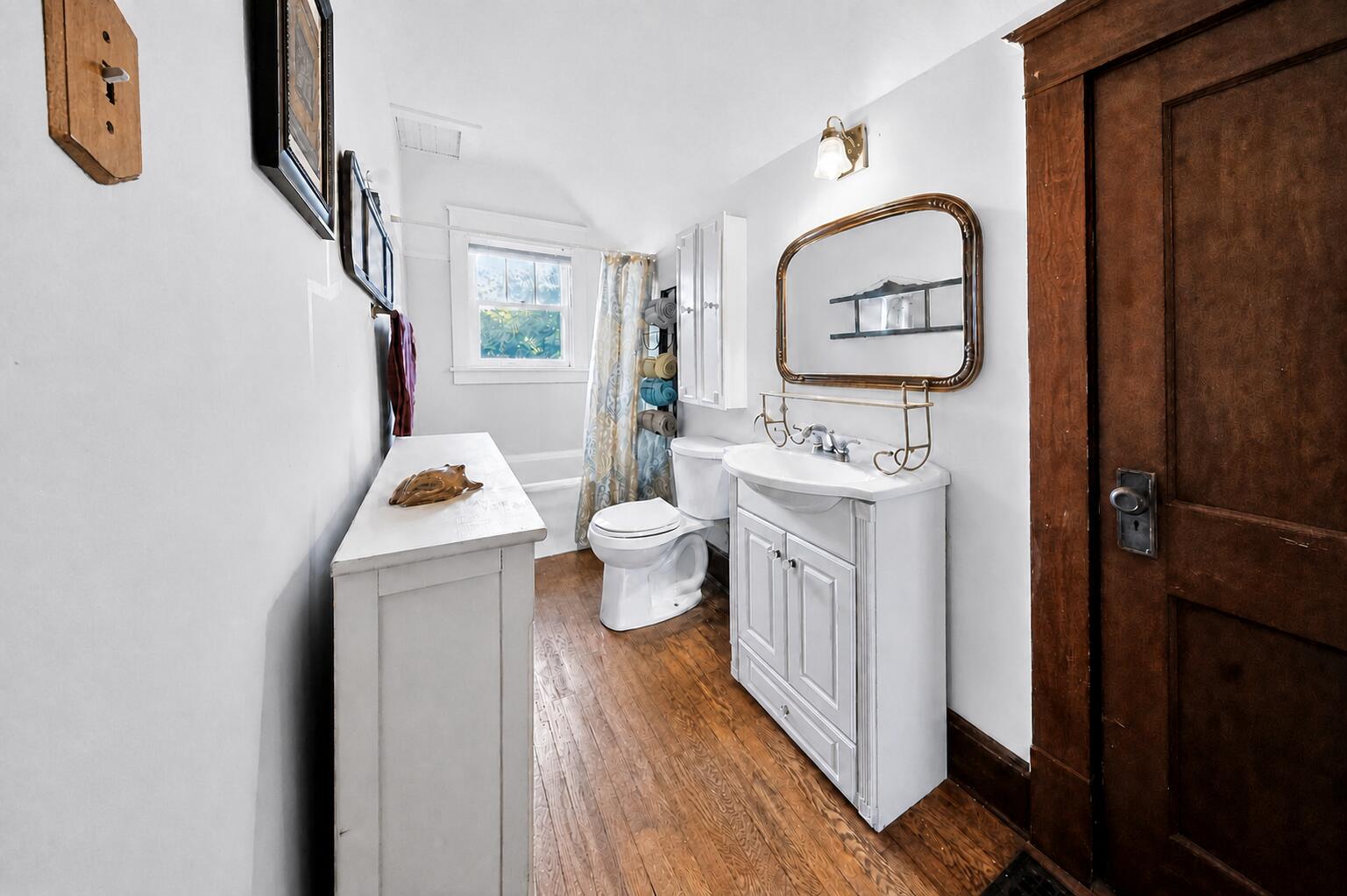 122 Adams Street Property Photo 21