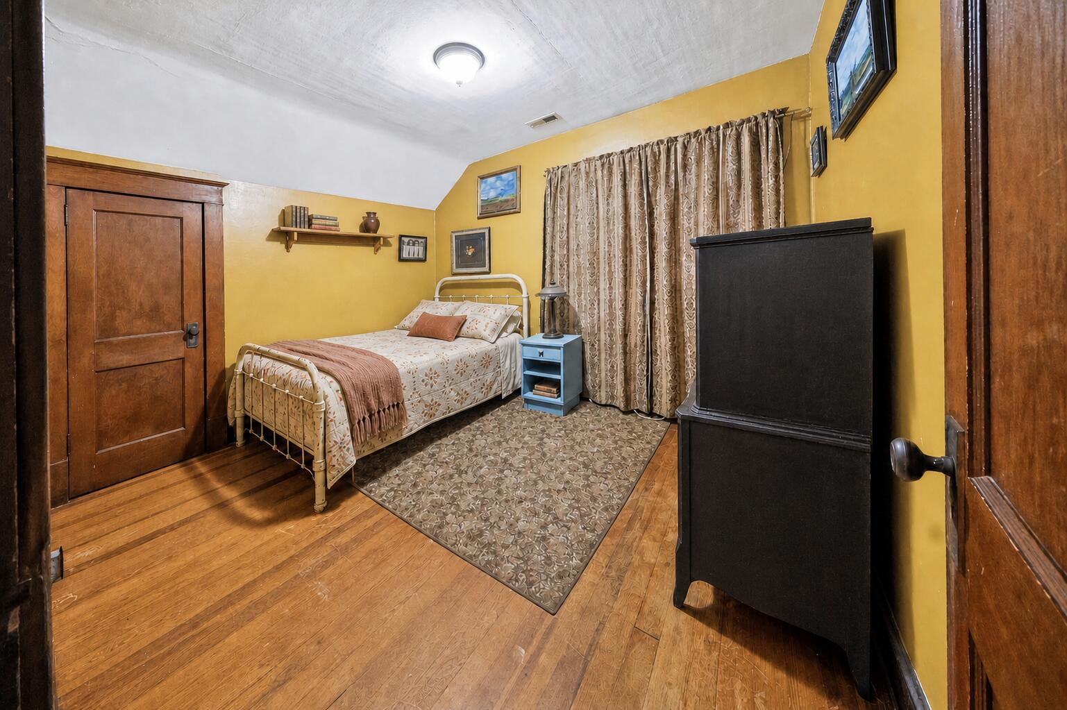 122 Adams Street Property Photo 22