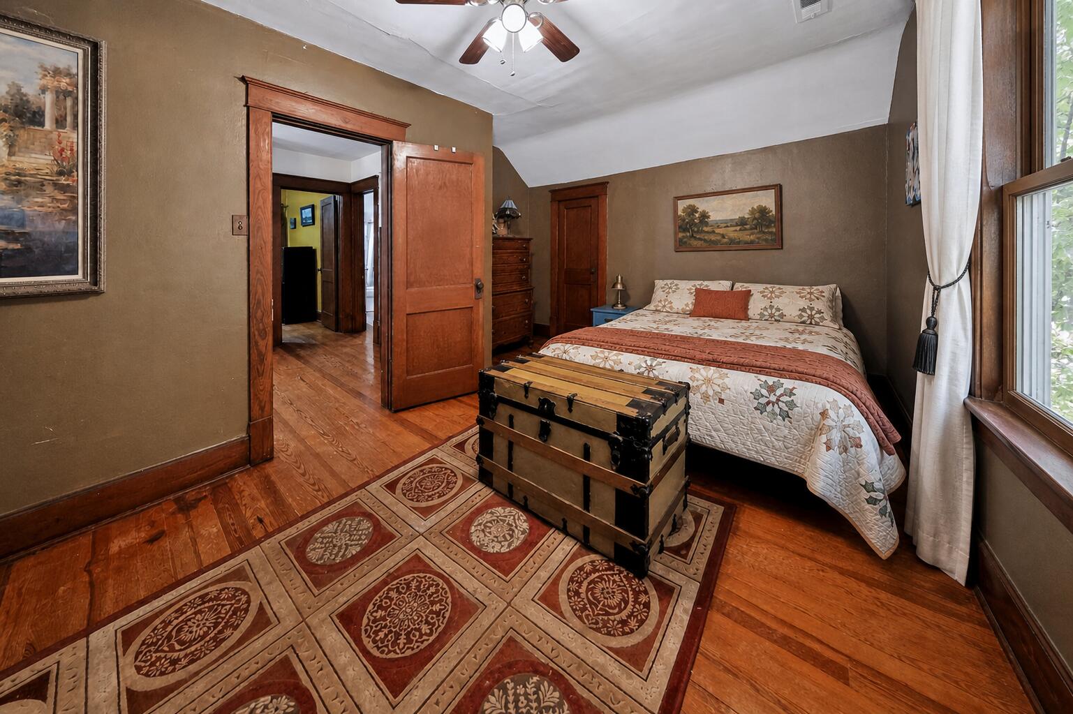122 Adams Street Property Photo 24
