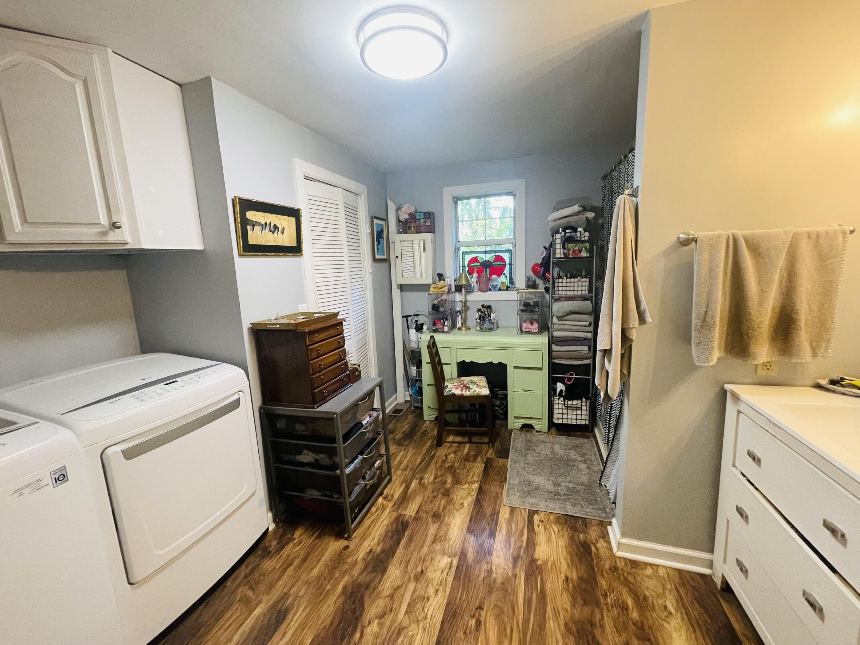 122 Adams Street Property Photo 31