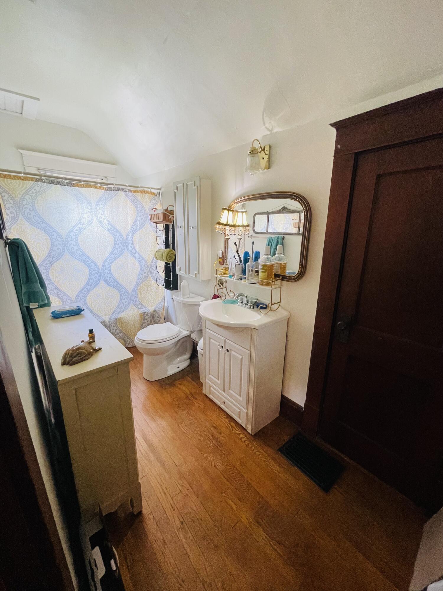 122 Adams Street Property Photo 38