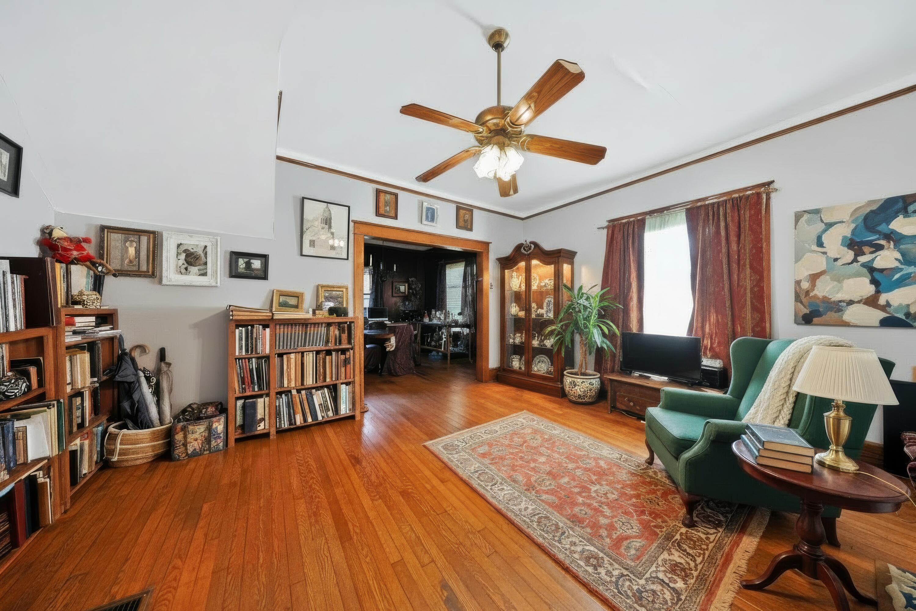 122 Adams Street Property Photo 43