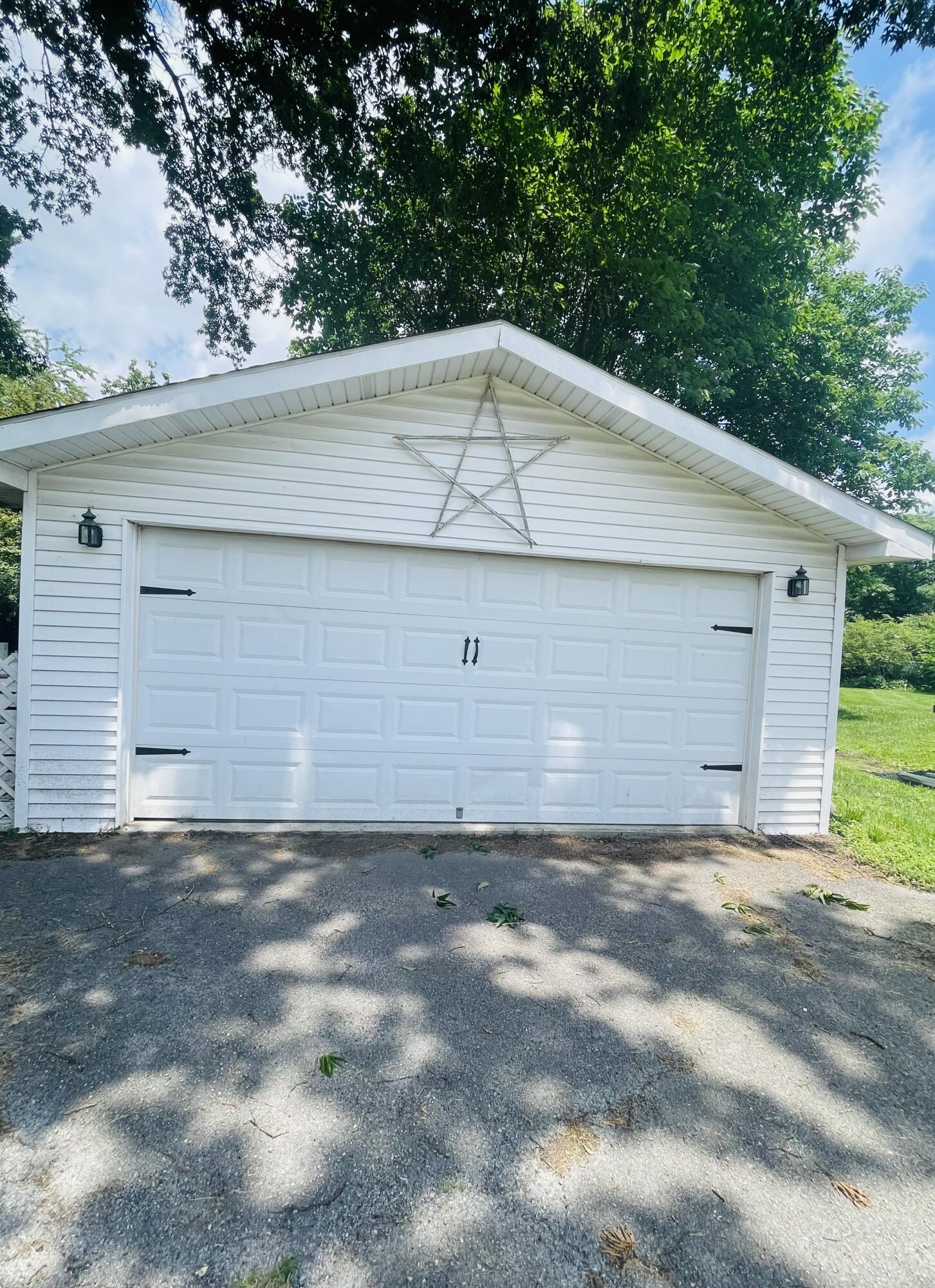 122 Adams Street Property Photo 46