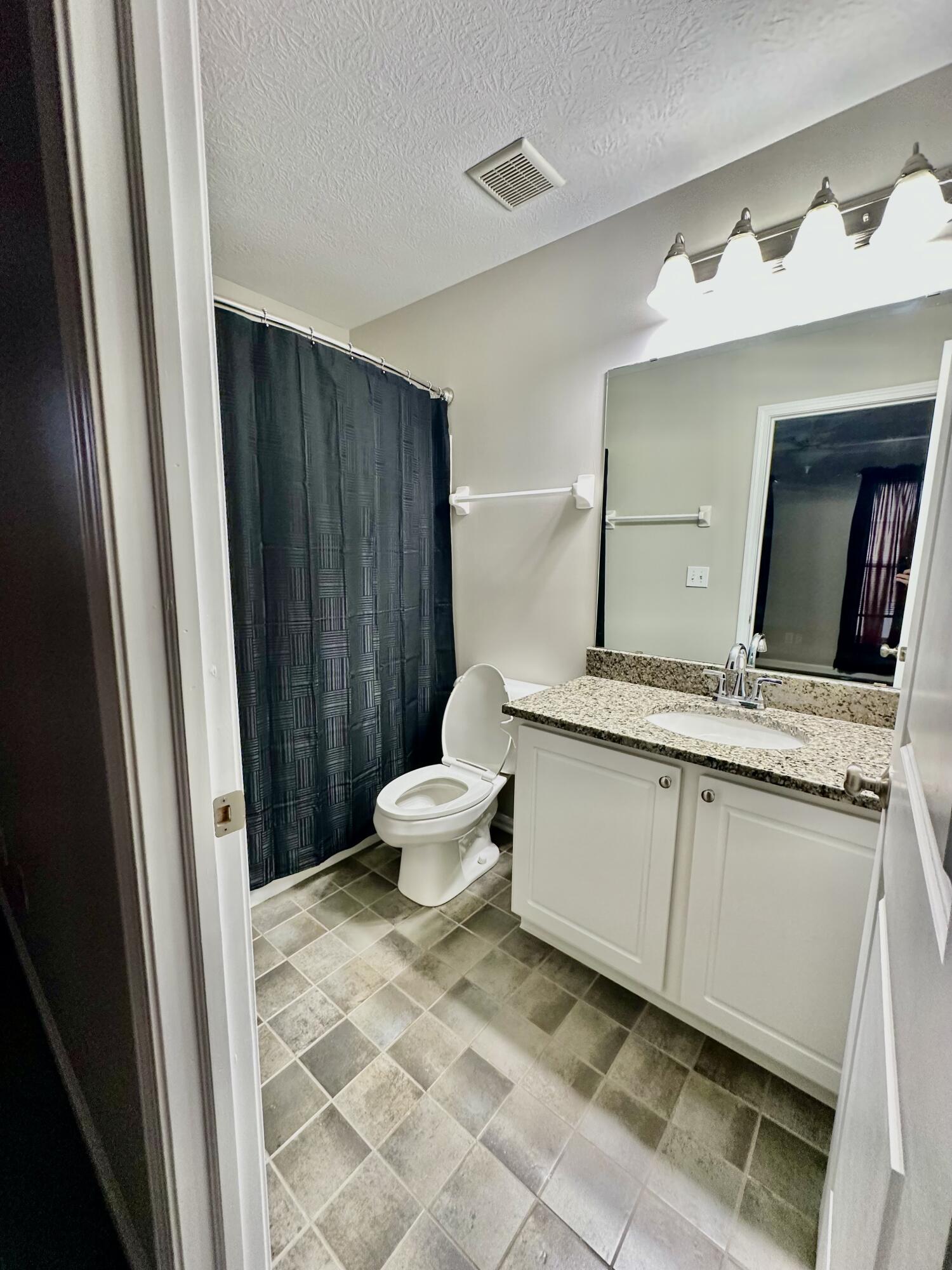 2616 Calgary Property Photo 17