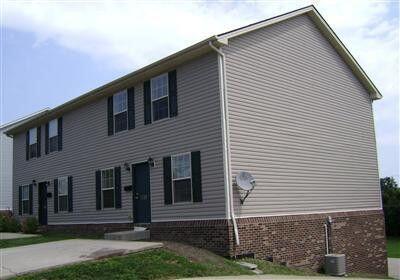 332 E Oak Street Property Photo 2