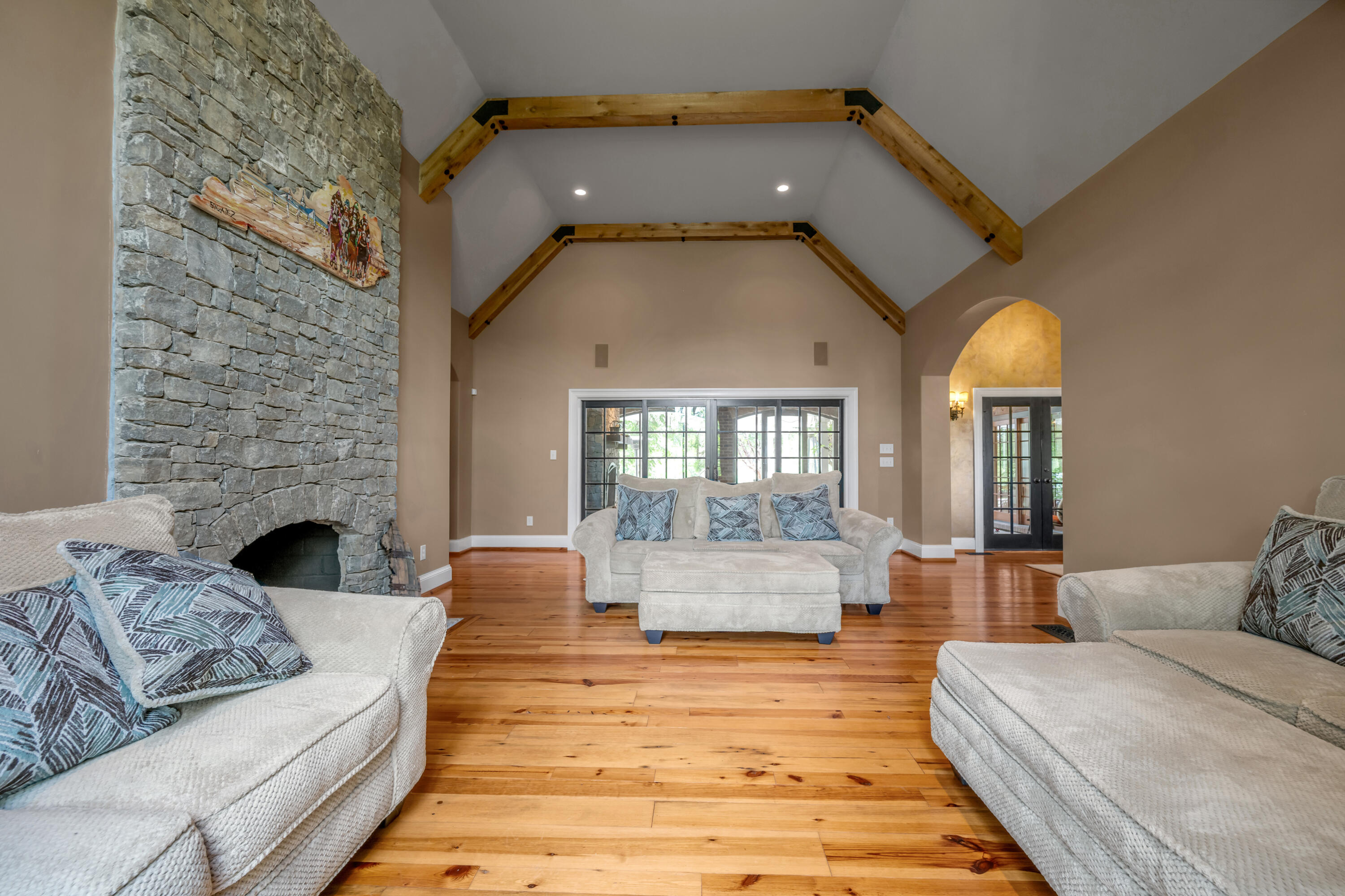 601 Delong Road Property Photo 10
