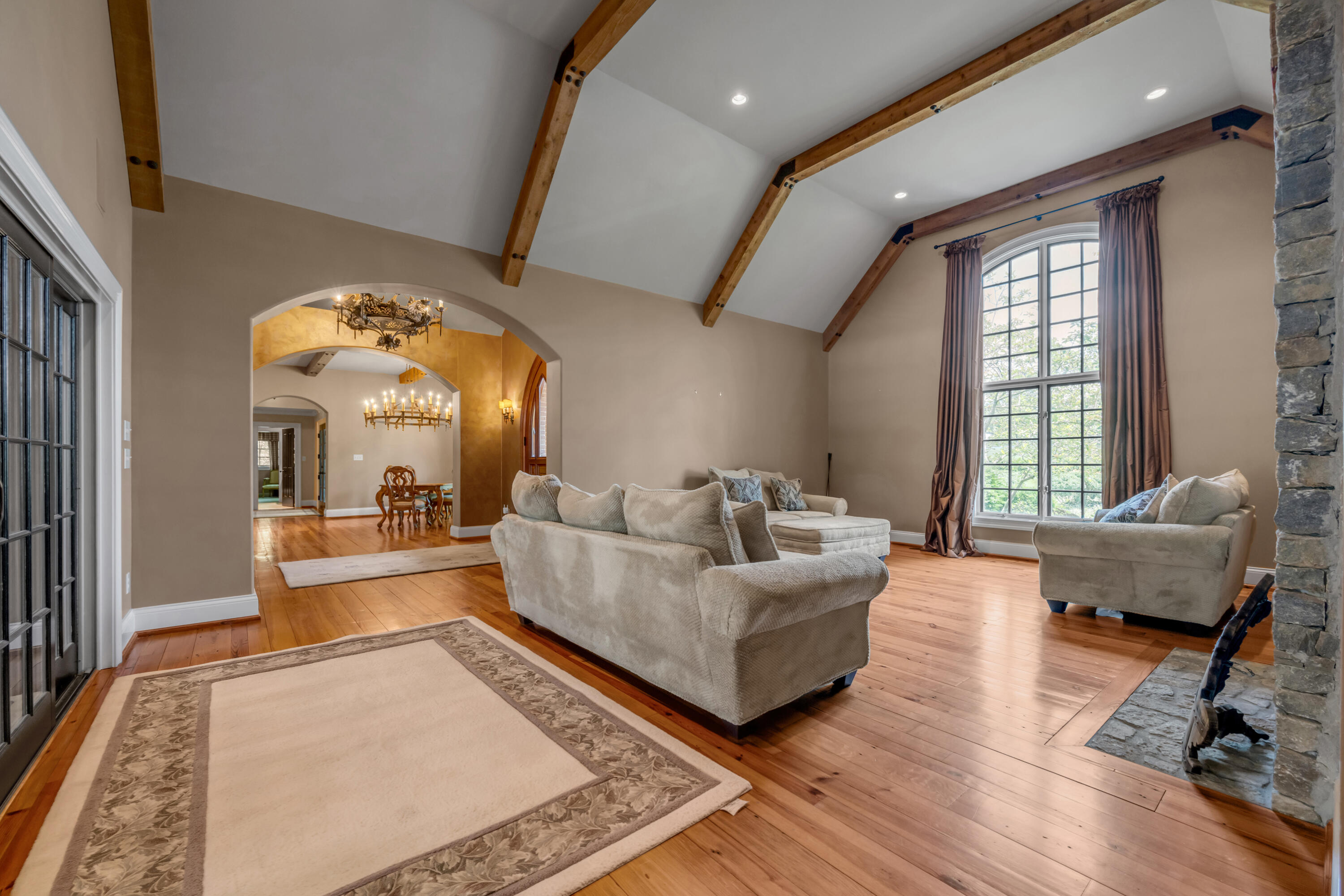 601 Delong Road Property Photo 11
