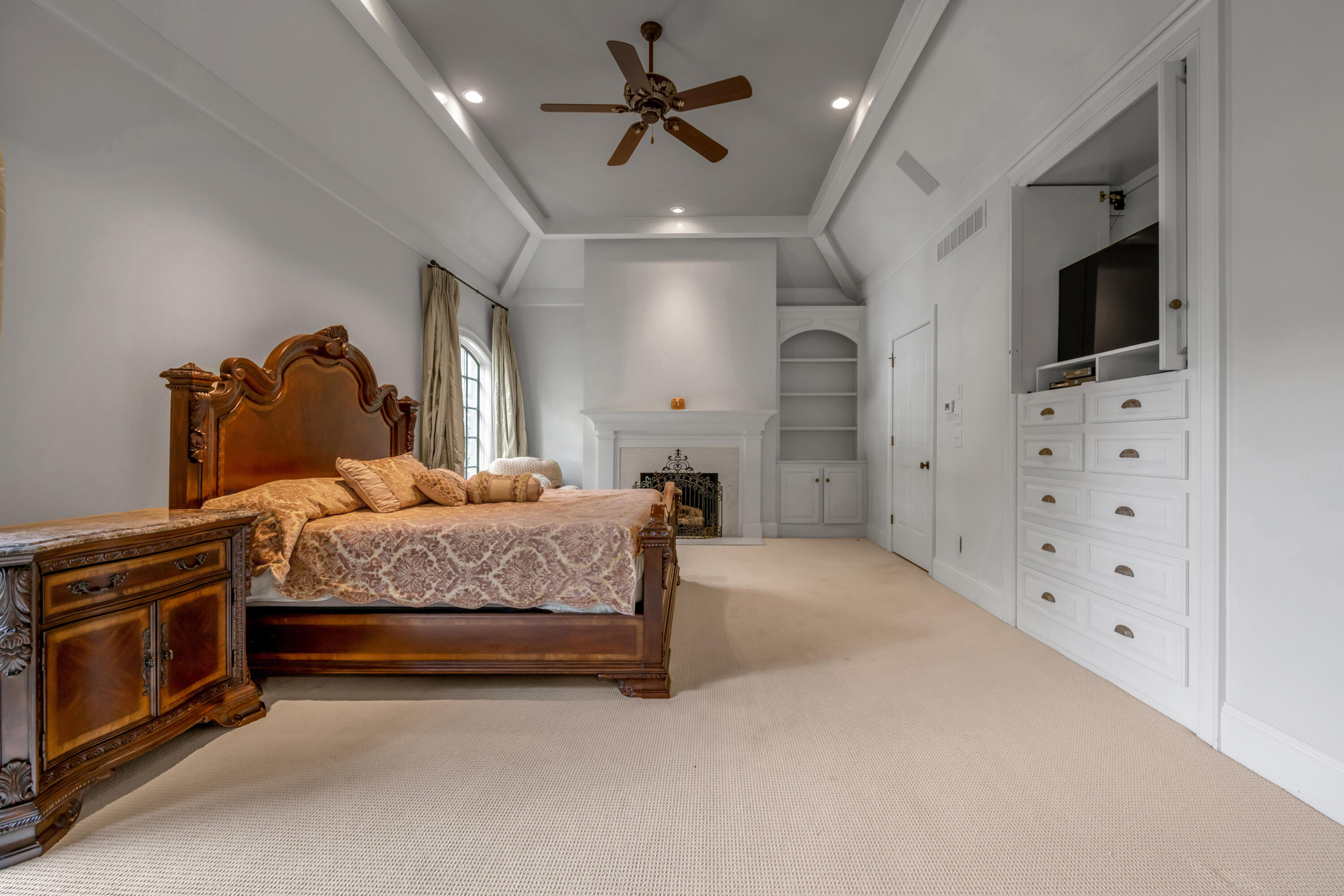 601 Delong Road Property Photo 17