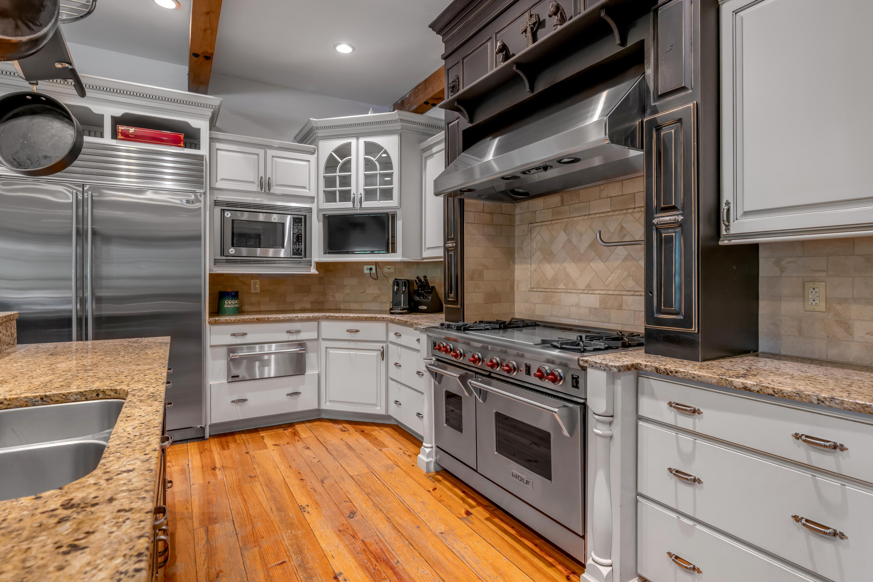 601 Delong Road Property Photo 29