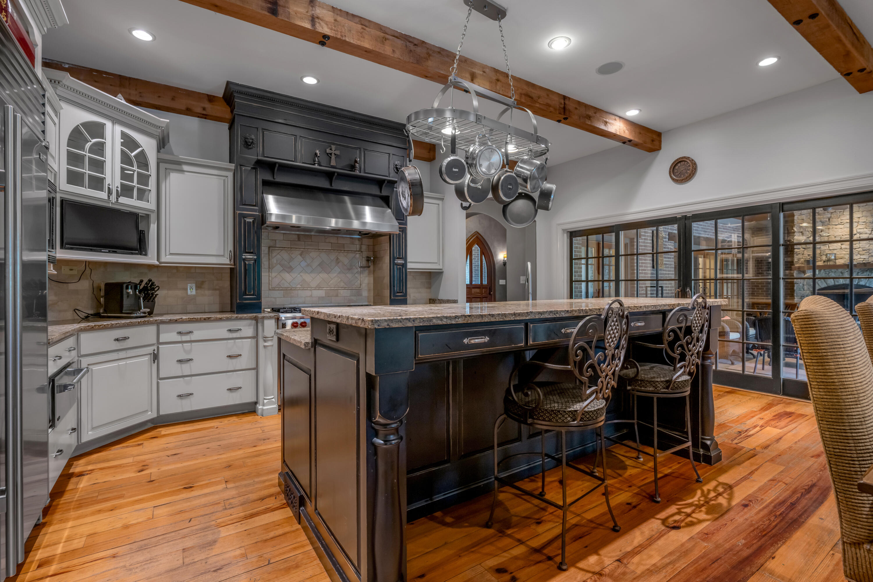 601 Delong Road Property Photo 33