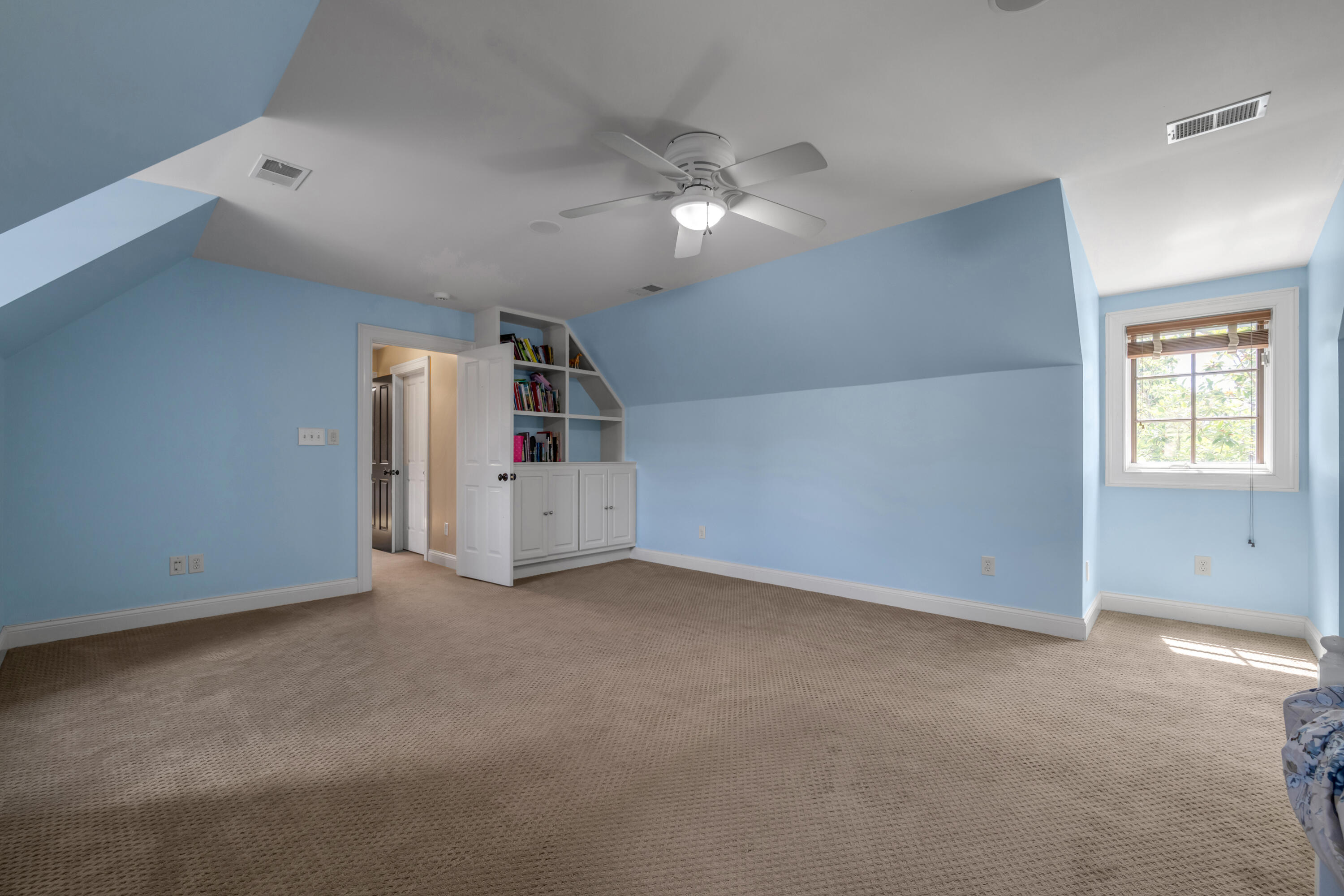 601 Delong Road Property Photo 59