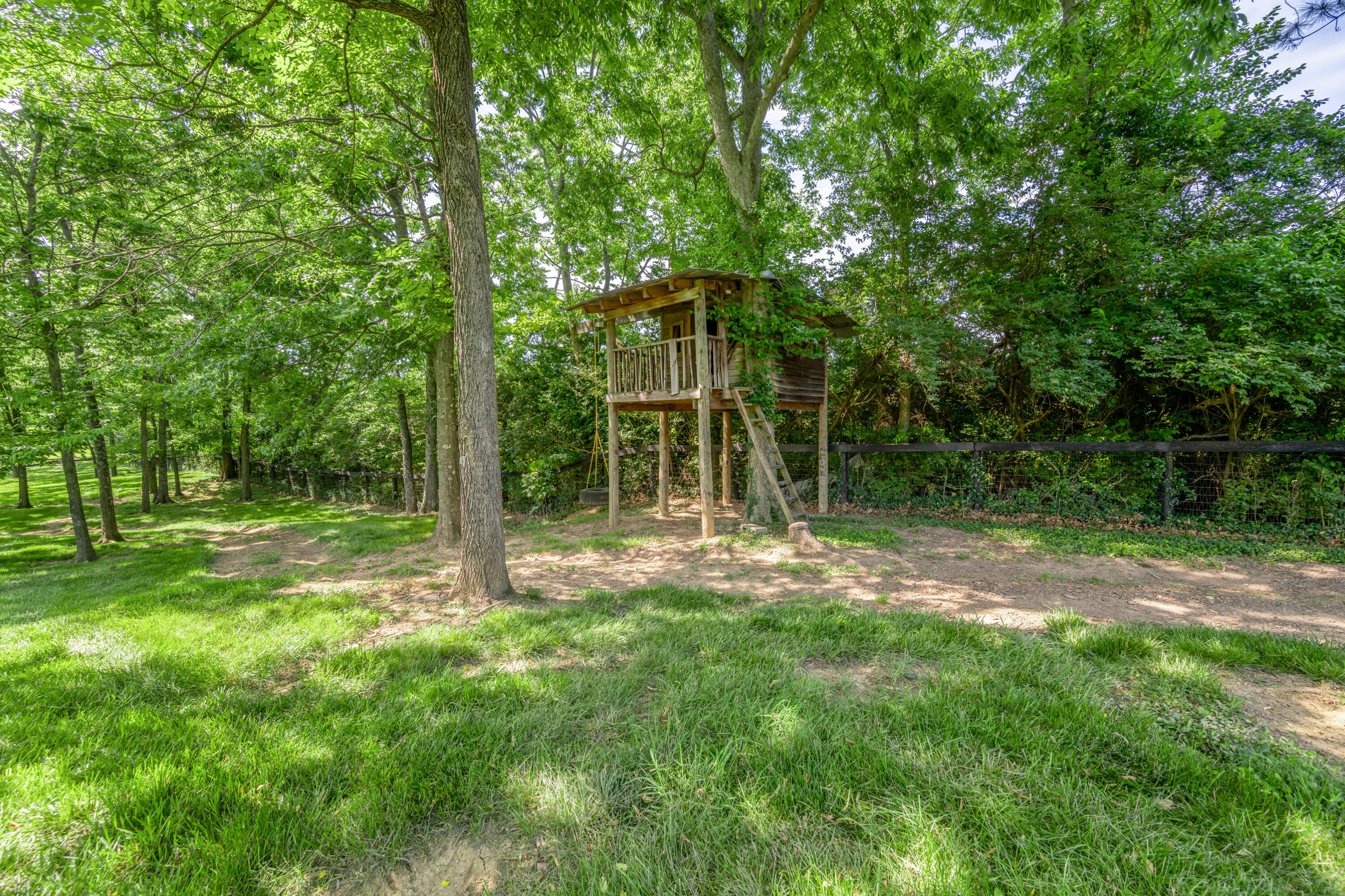 601 Delong Road Property Photo 116