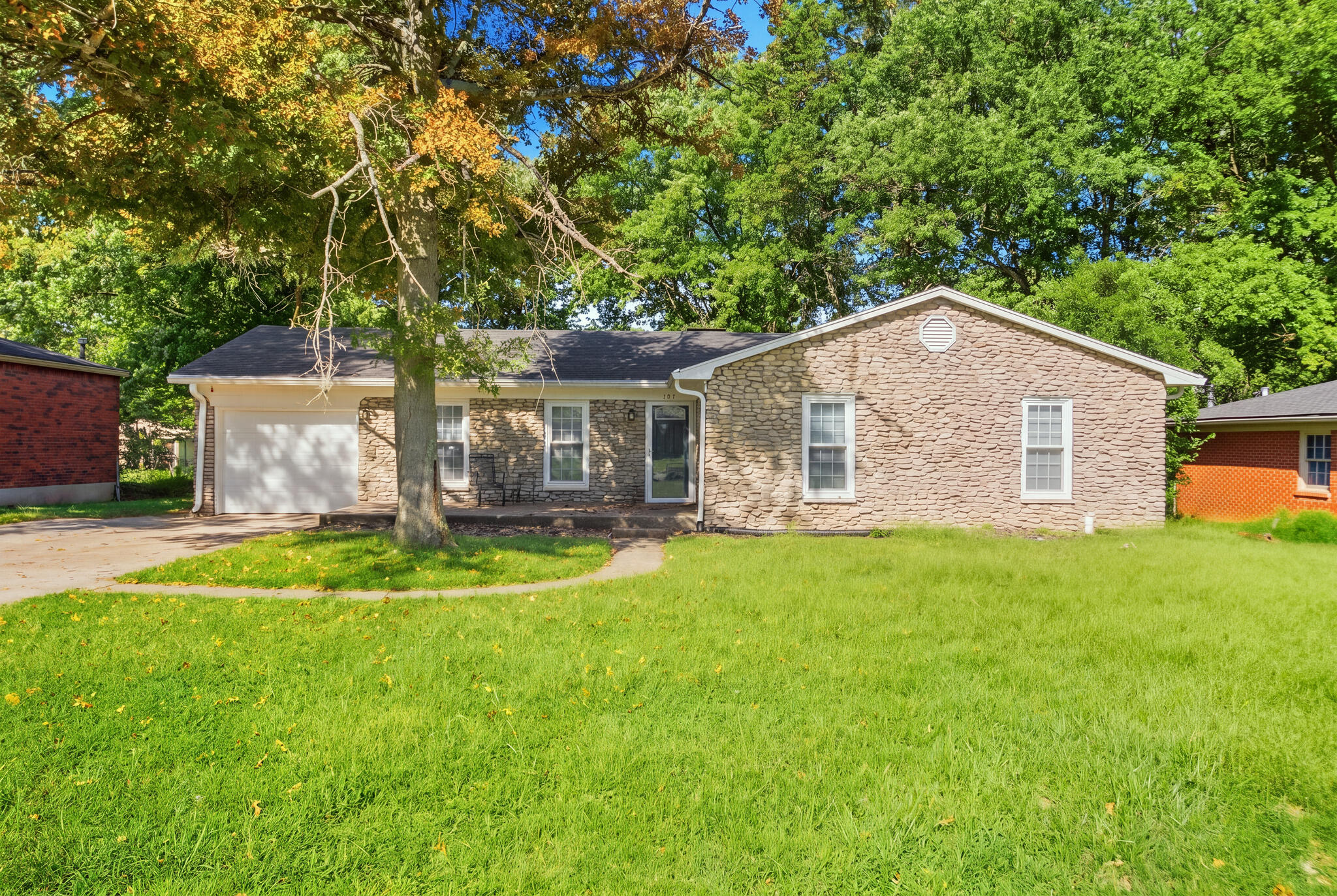 147 Meadowbrook Drive Property Photo 1