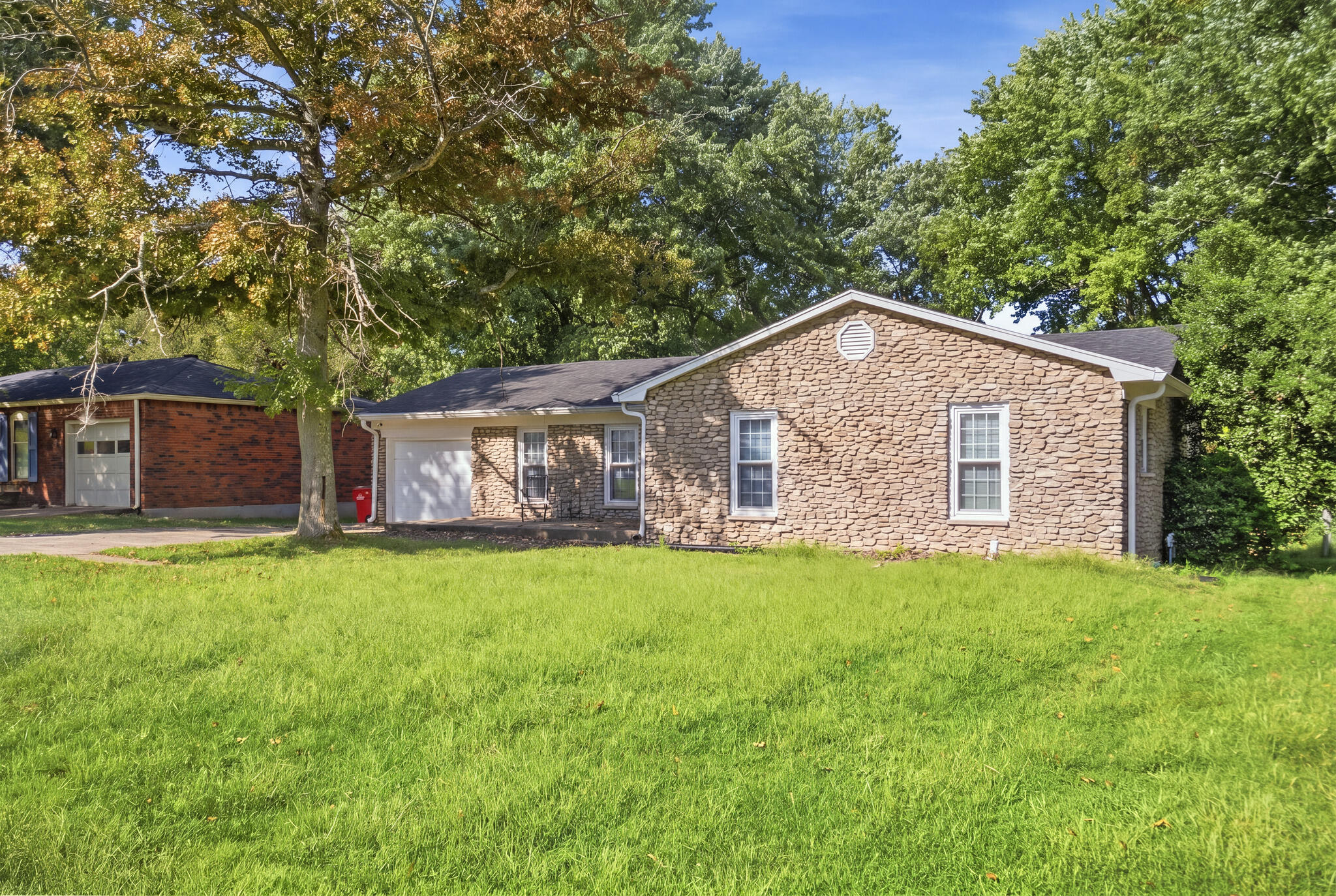 147 Meadowbrook Drive Property Photo 2